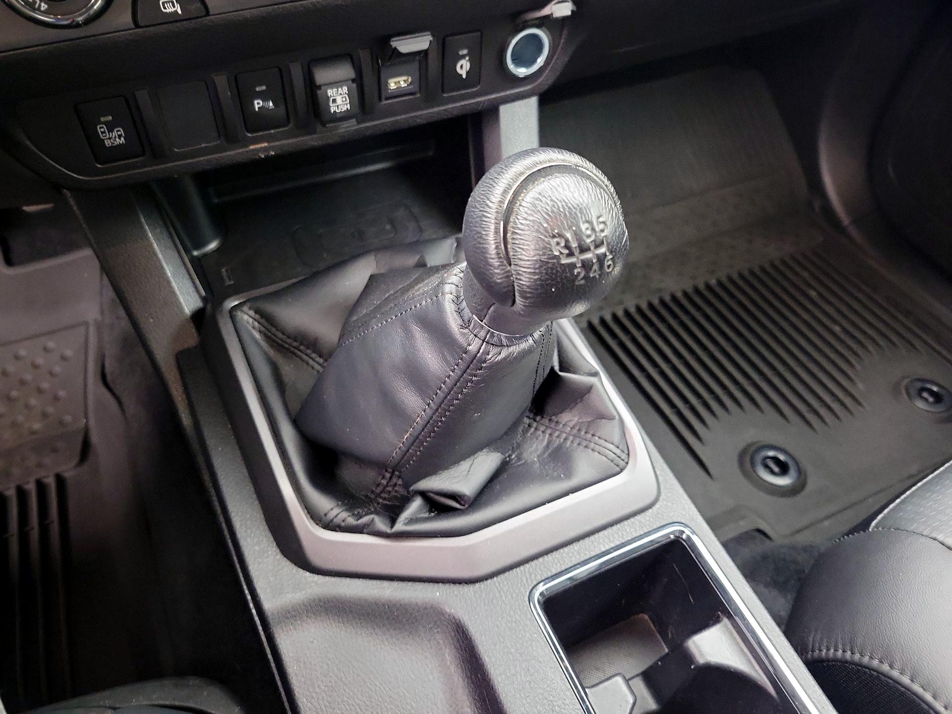 Thumbnail: 2022 Toyota Tacoma - 18