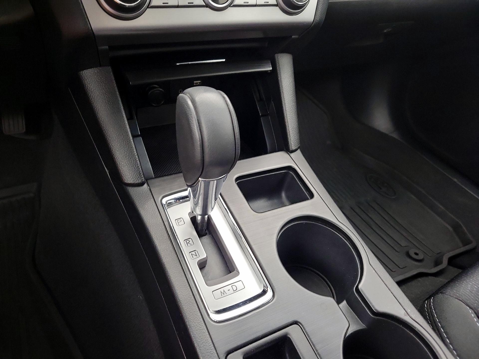 Thumbnail: 2015 Subaru Legacy - 17