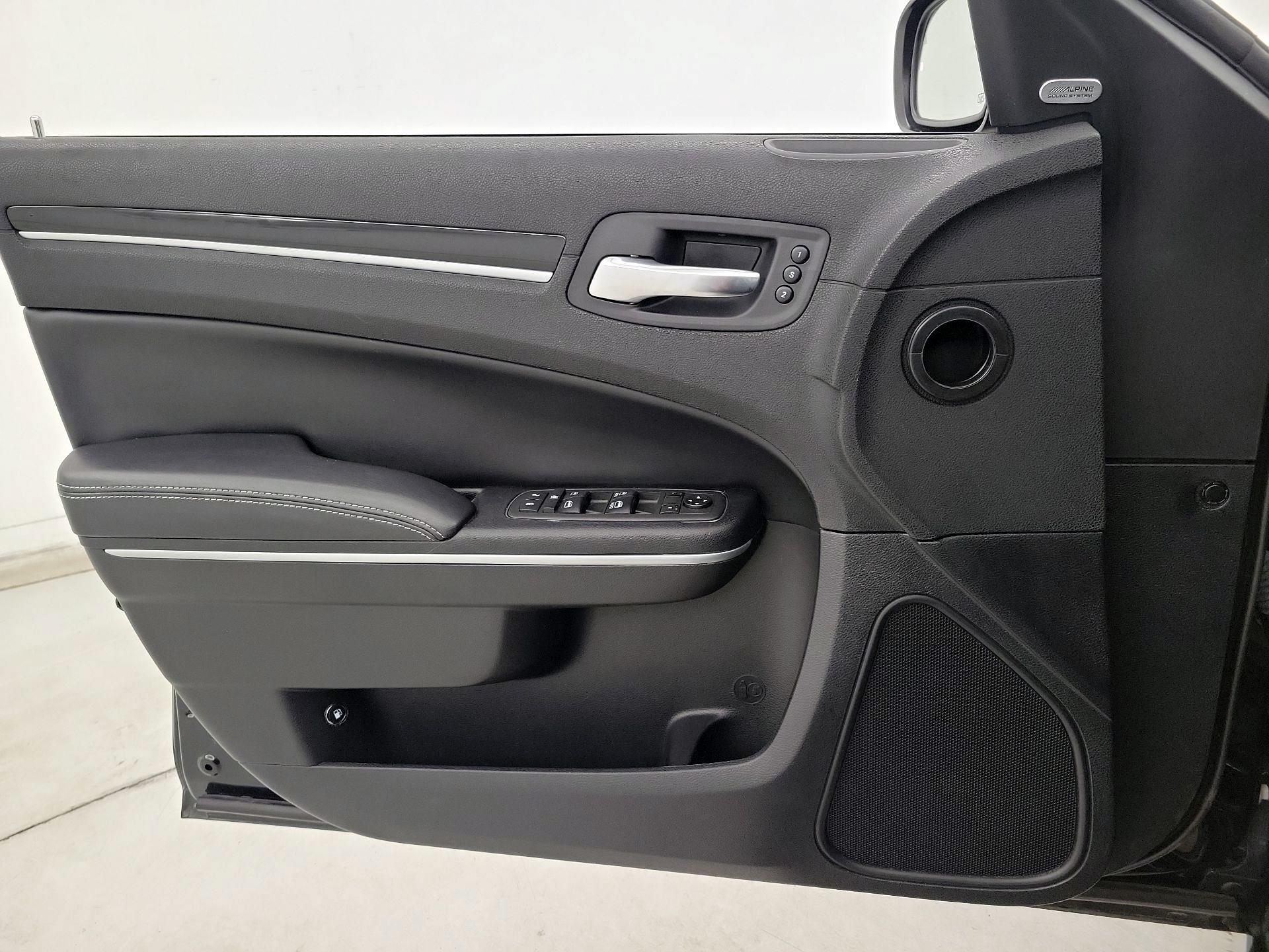 Thumbnail: 2021 Chrysler 300 - 12