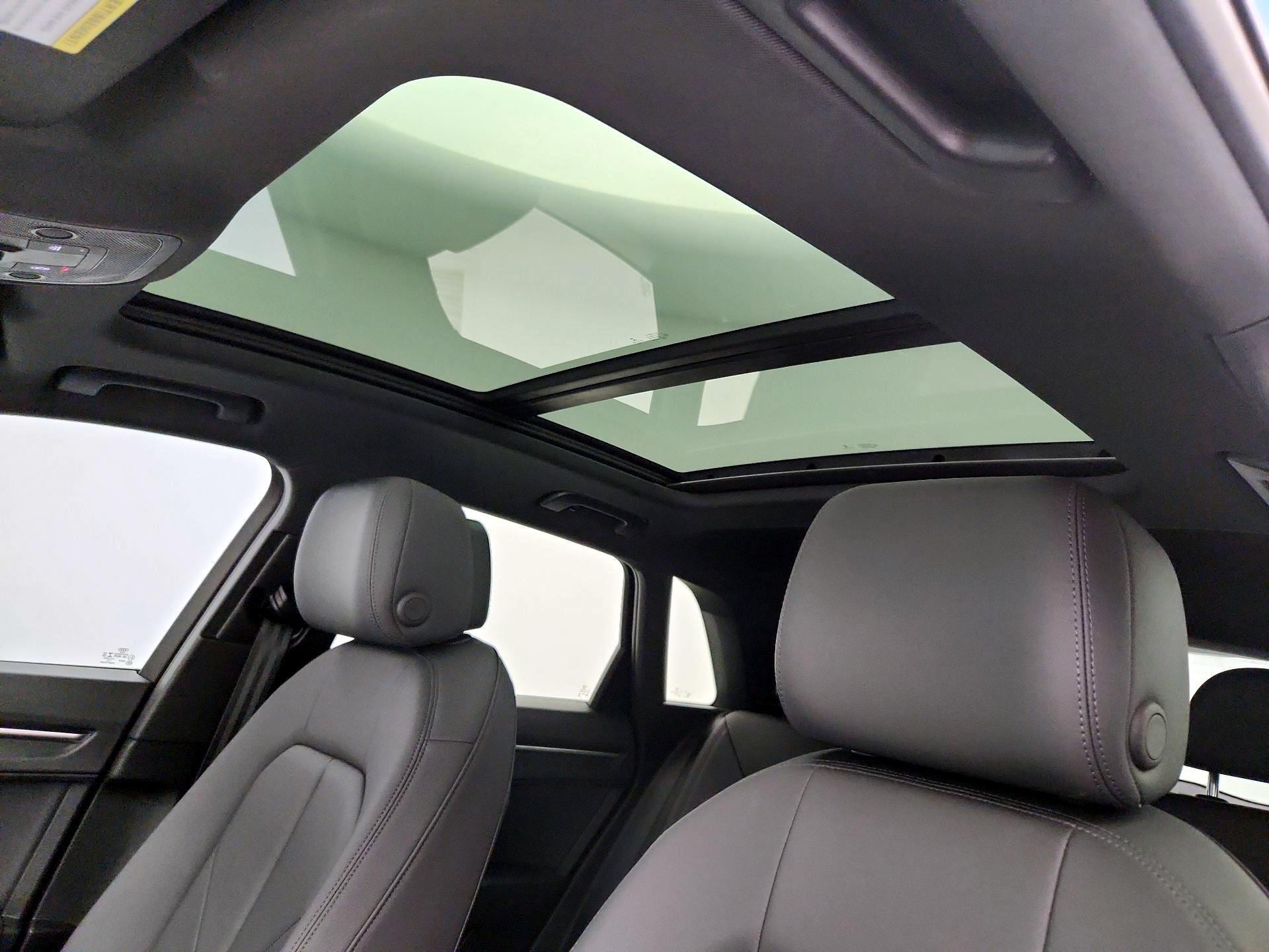 Thumbnail: 2020 Audi Q3 - 19