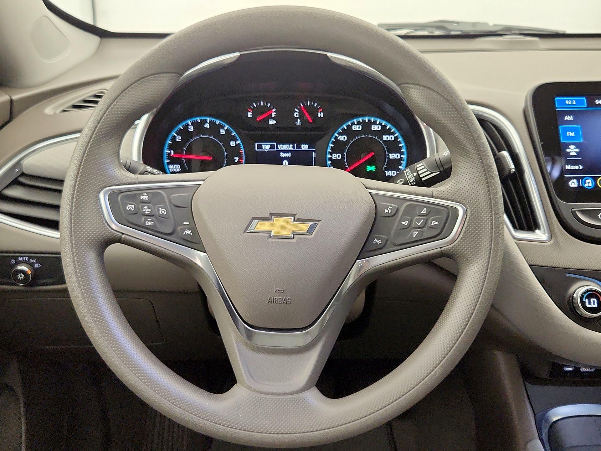 Thumbnail: 2021 Chevrolet Malibu - 10
