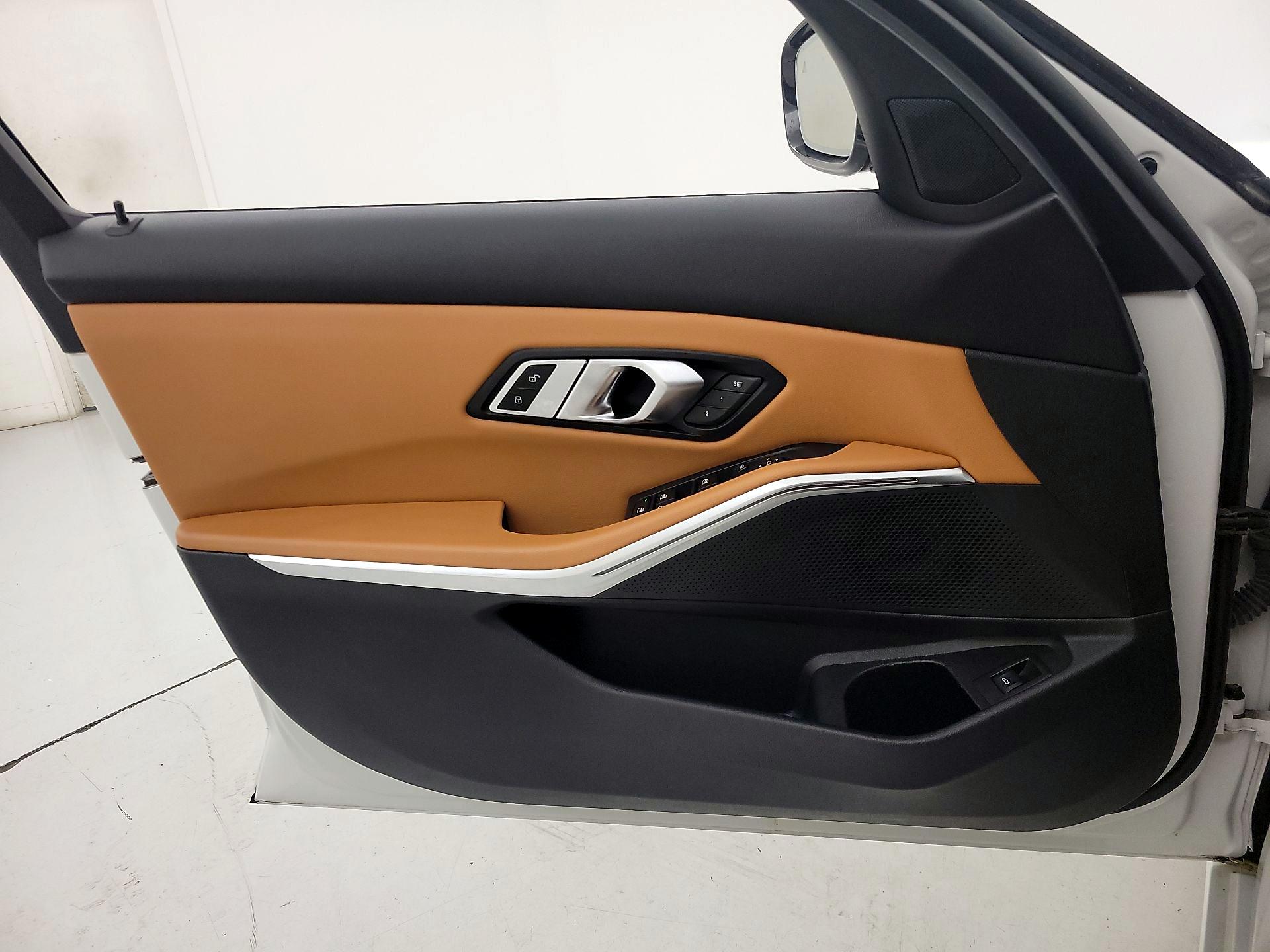 Thumbnail: 2022 BMW 3 Series - 12