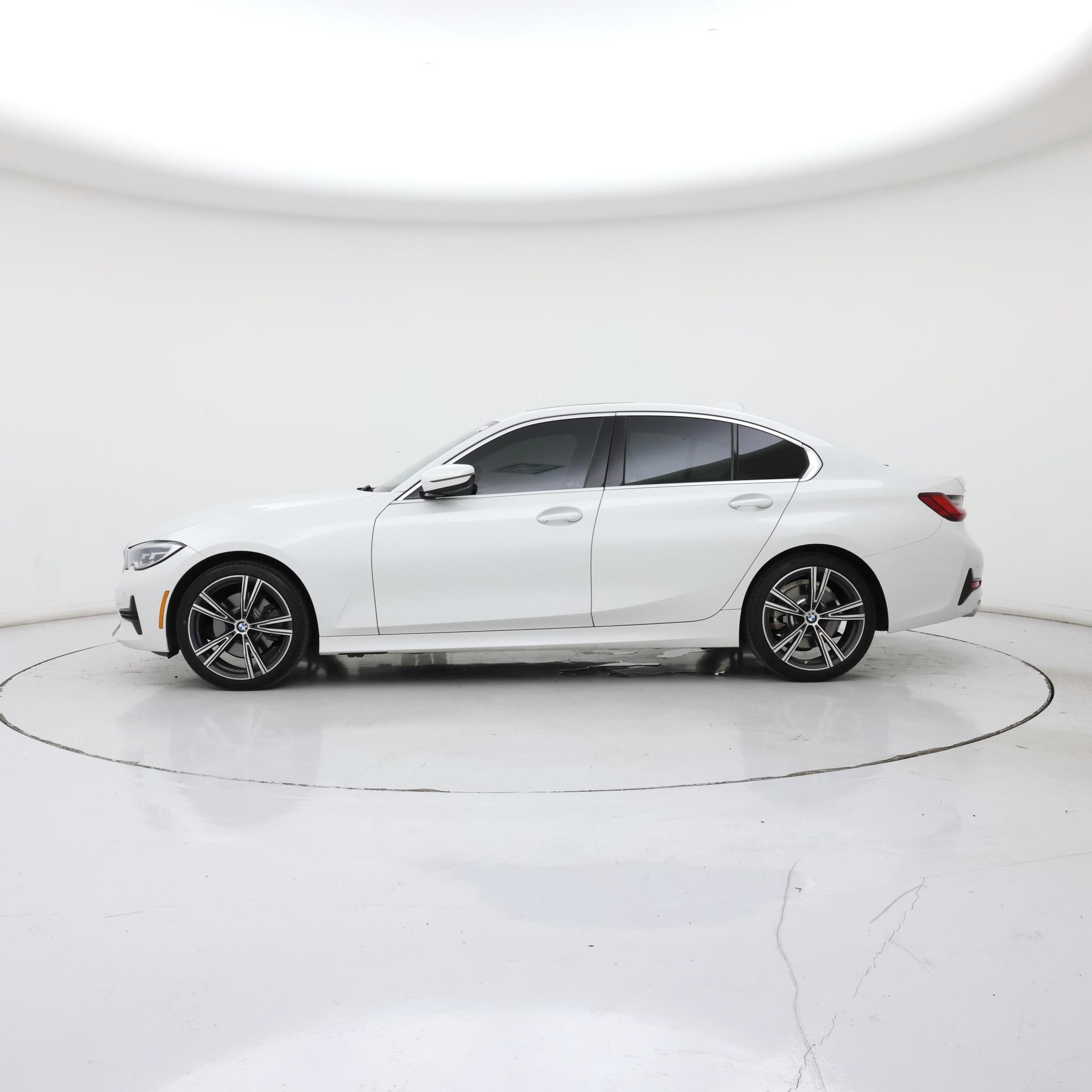 Thumbnail: 2022 BMW 3 Series - 3