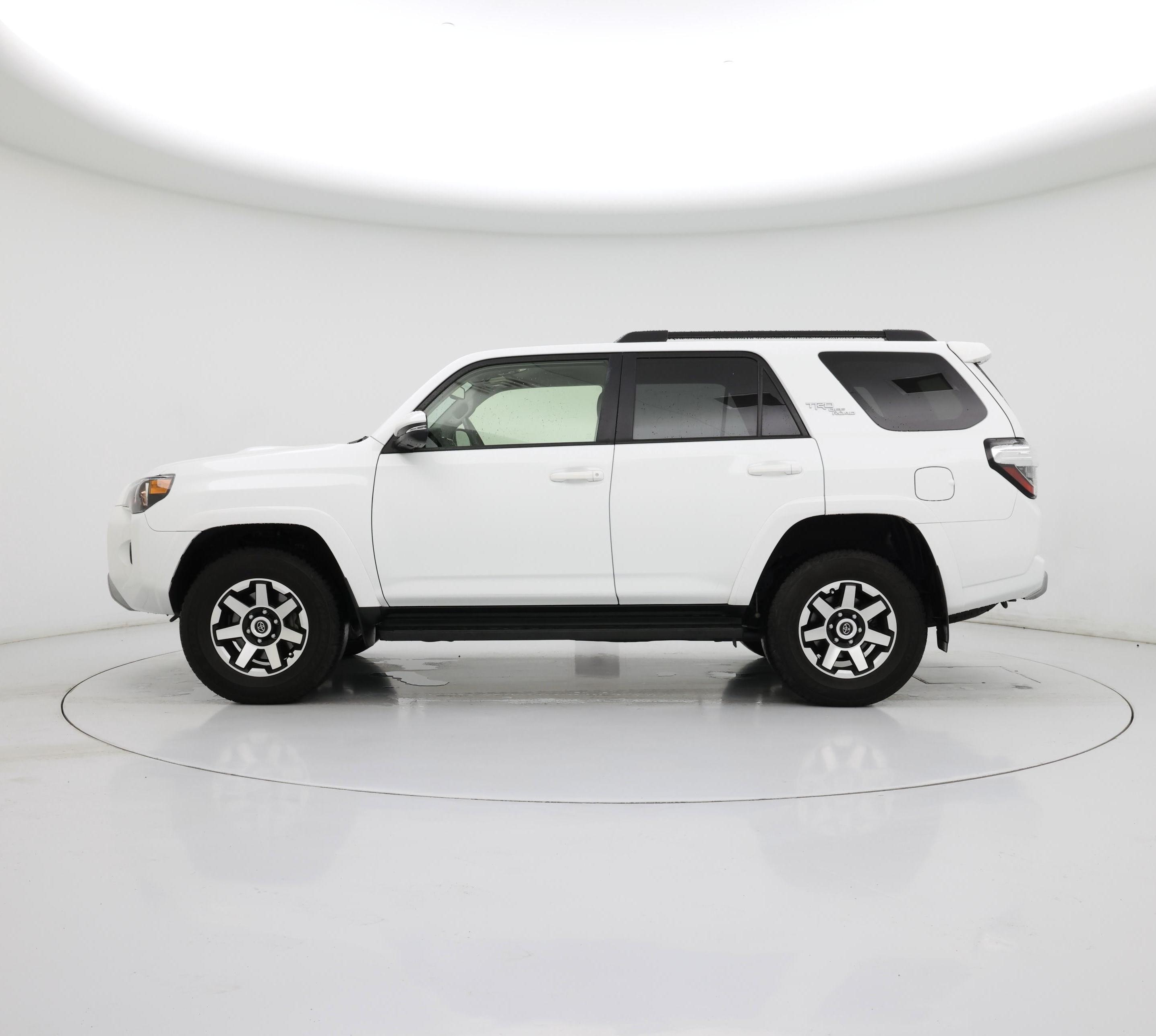 Thumbnail: 2024 Toyota 4Runner - 3
