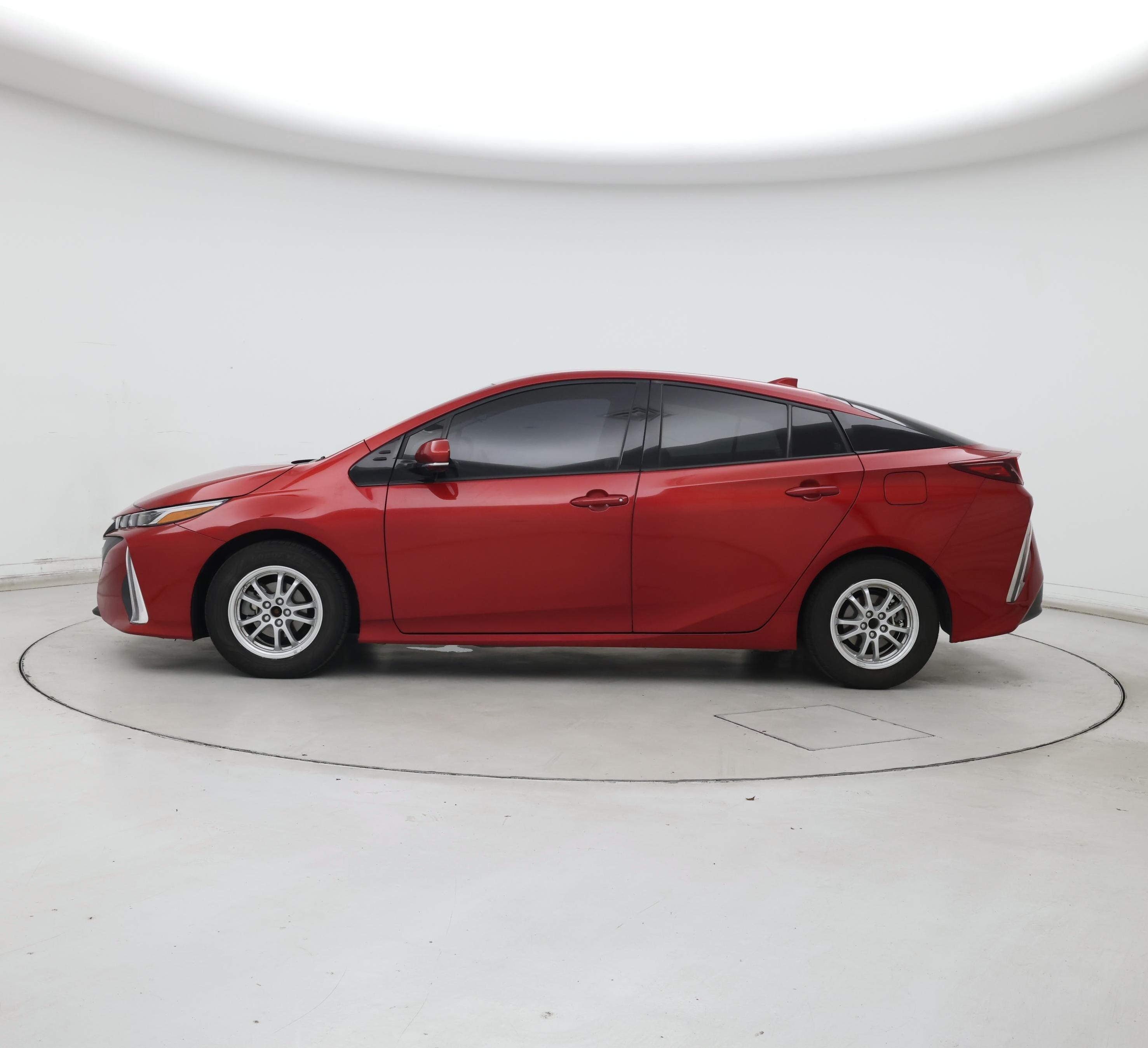 Thumbnail: 2018 Toyota Prius Prime - 3