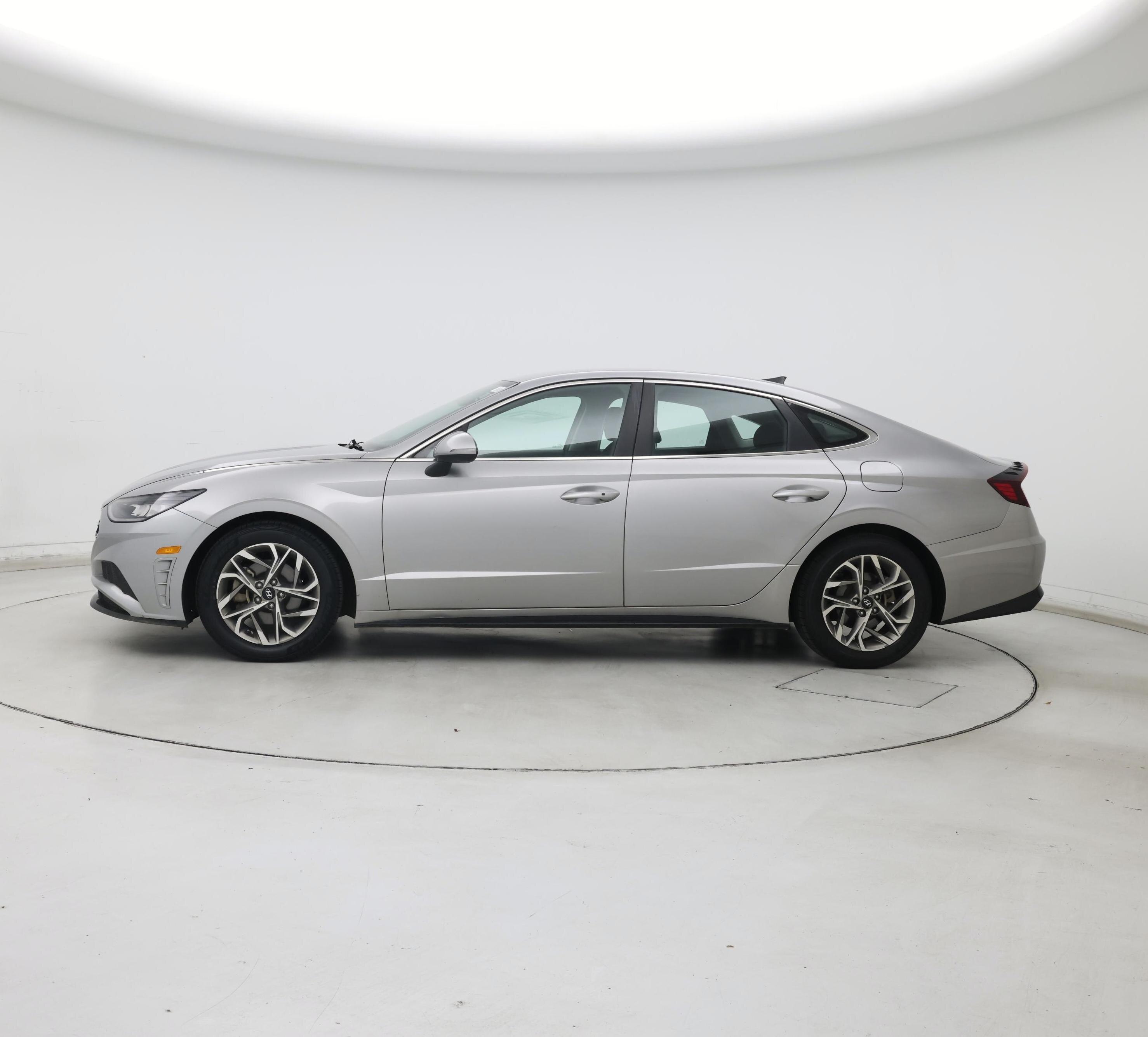 Thumbnail: 2021 Hyundai Sonata - 3