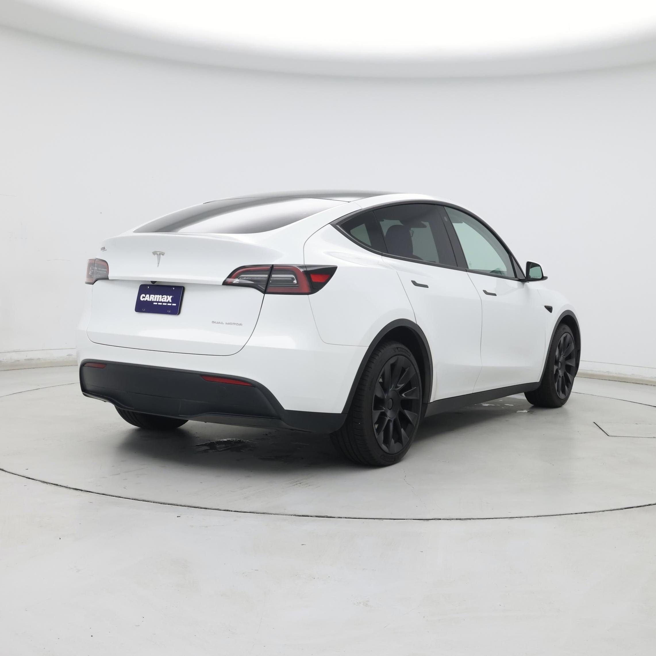Thumbnail: 2023 Tesla Model Y - 8
