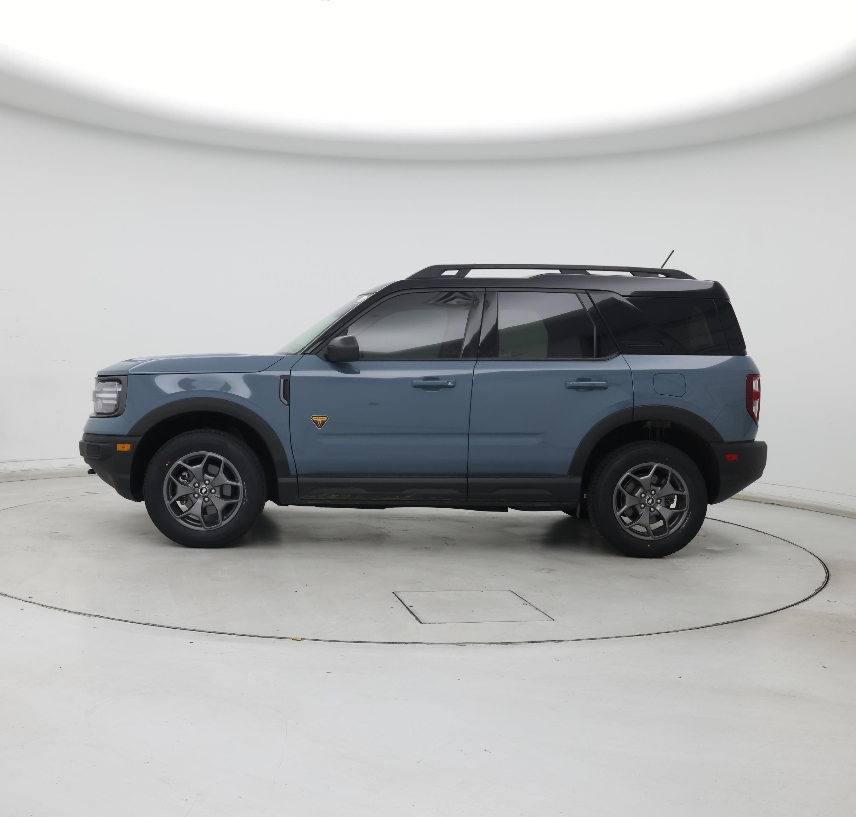 Thumbnail: 2022 Ford Bronco Sport - 3