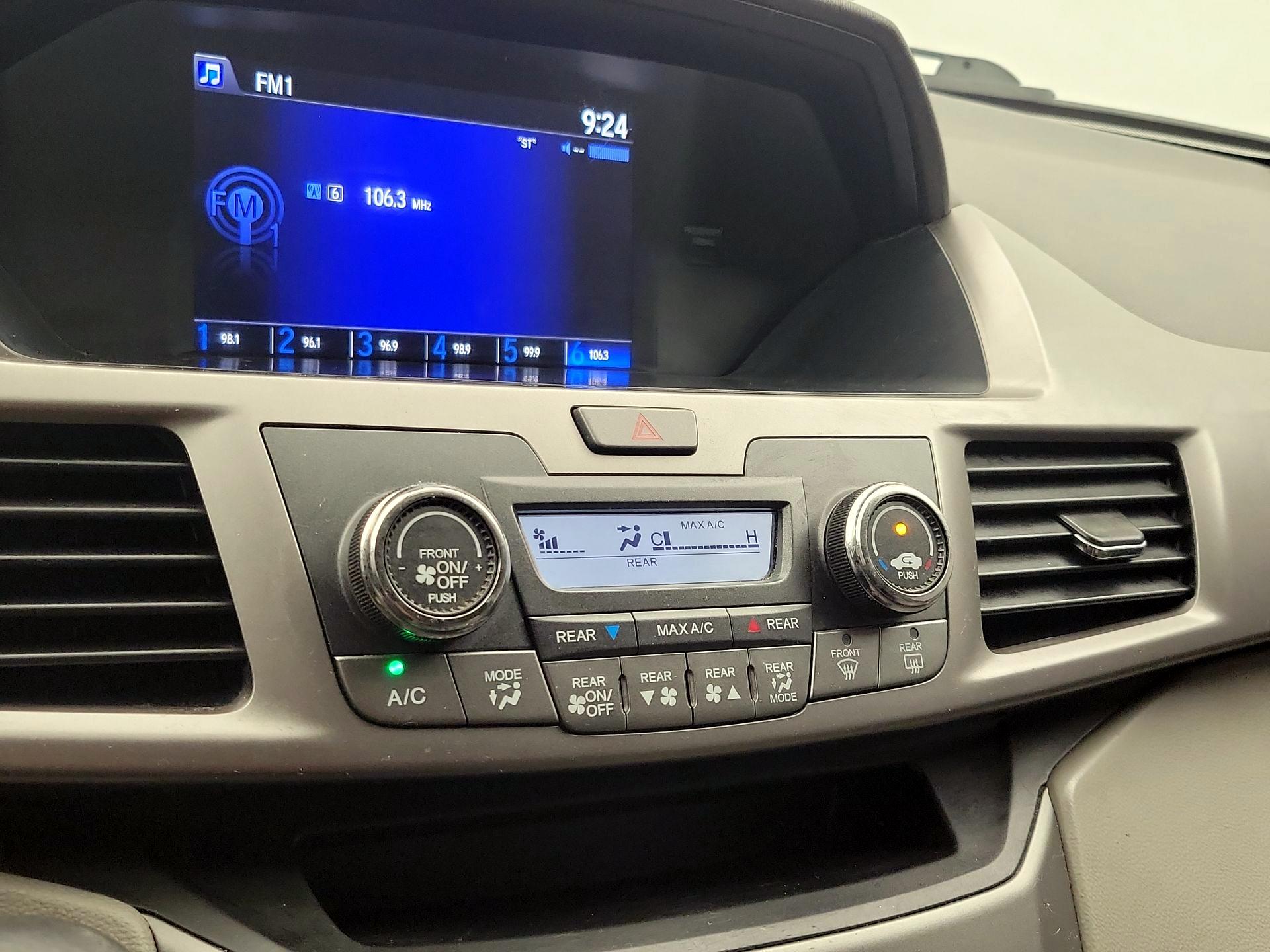 Thumbnail: 2016 Honda Odyssey - 16