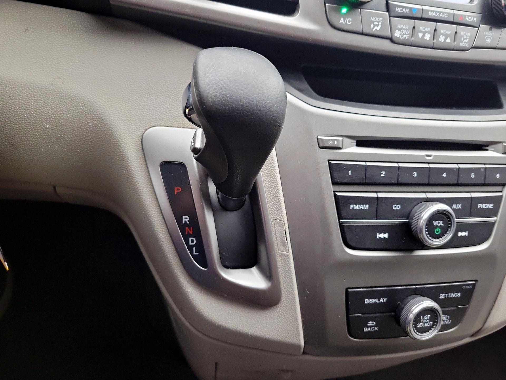 Thumbnail: 2016 Honda Odyssey - 17