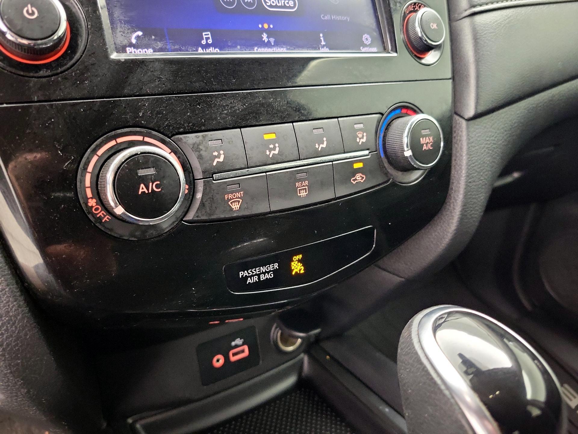 Thumbnail: 2019 Nissan Rogue - 16