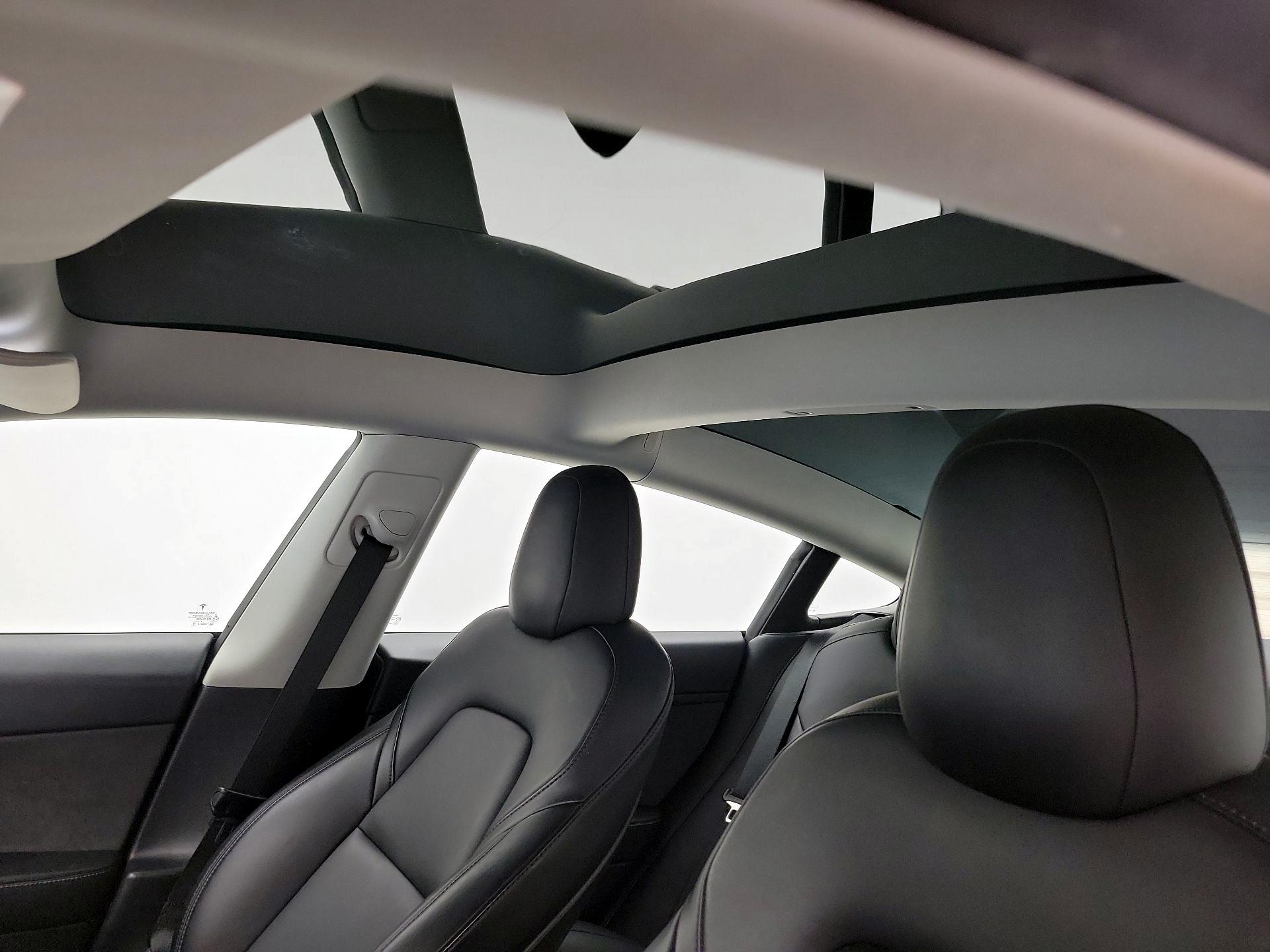 Thumbnail: 2022 Tesla Model 3 - 18