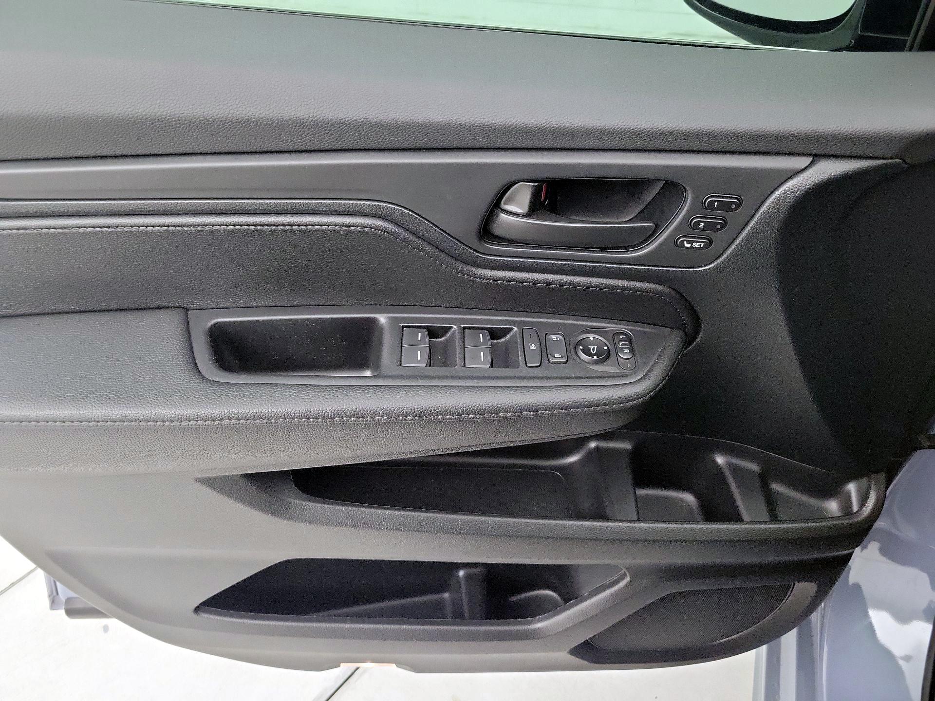 Thumbnail: 2023 Honda Odyssey - 12