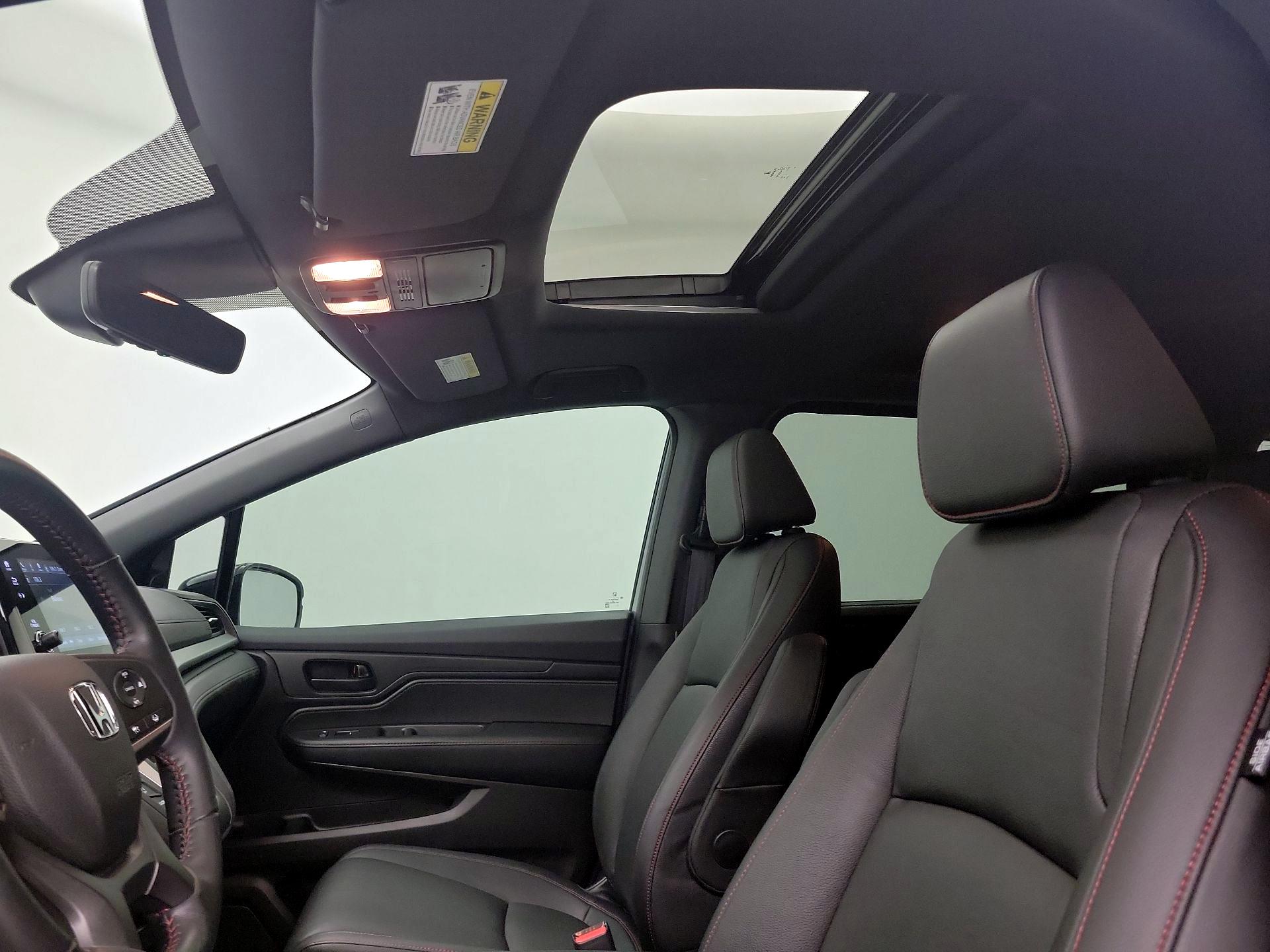 Thumbnail: 2023 Honda Odyssey - 19