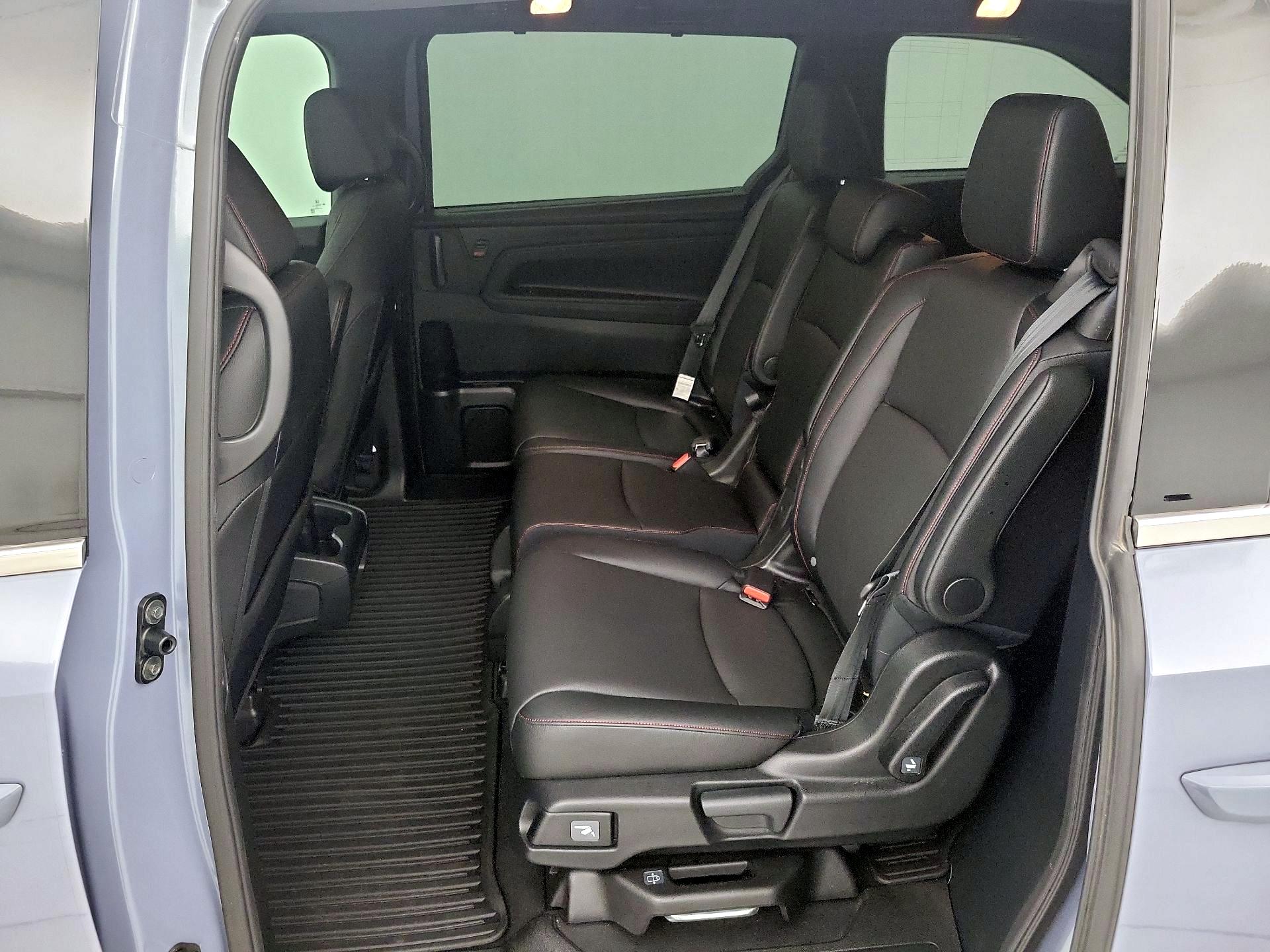 Thumbnail: 2023 Honda Odyssey - 20