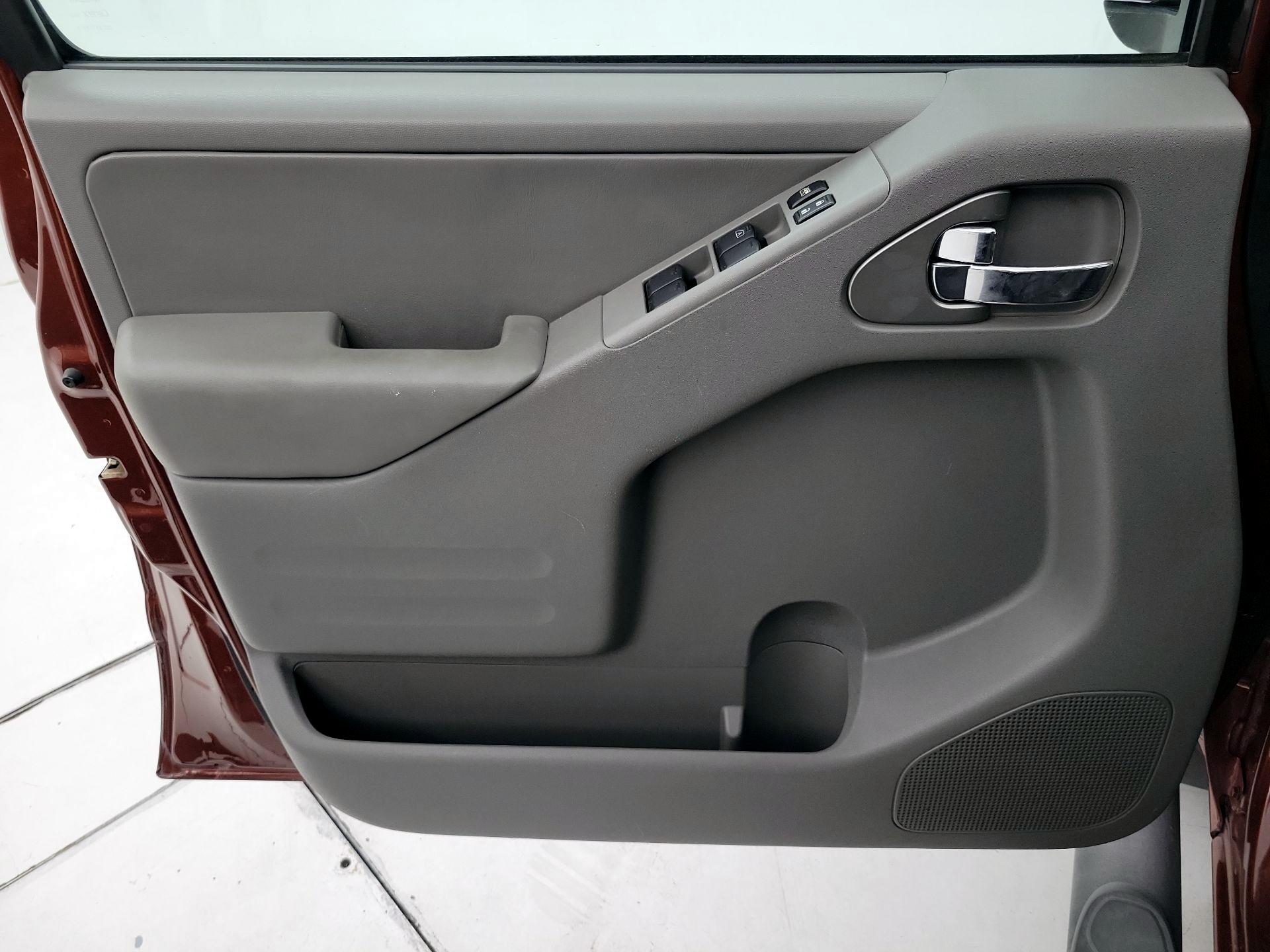Thumbnail: 2016 Nissan Frontier - 12