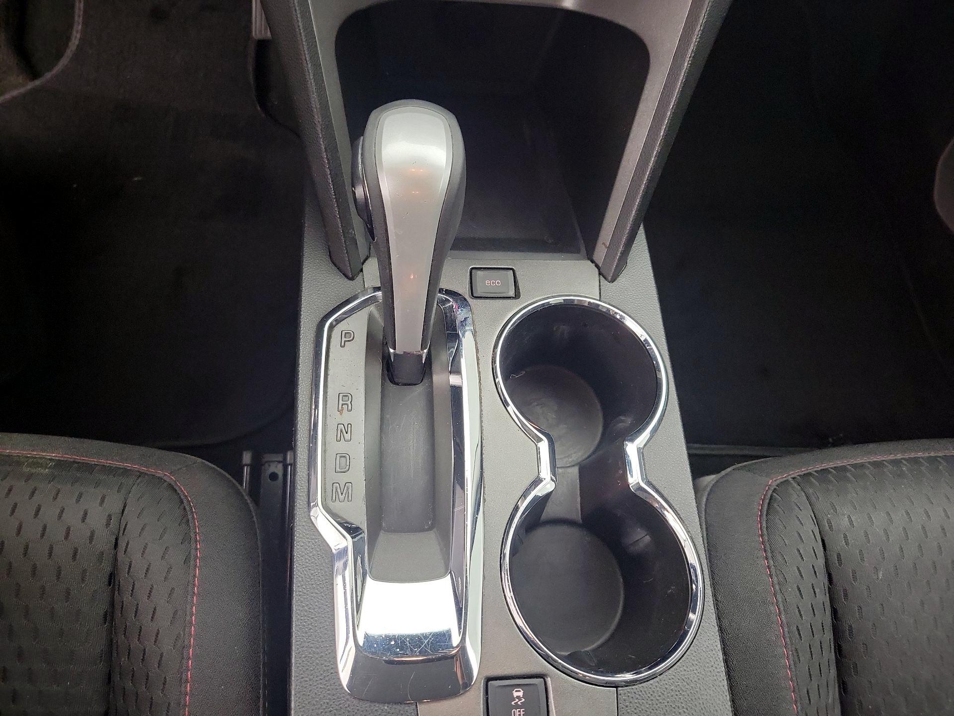 Thumbnail: 2015 GMC Terrain - 17