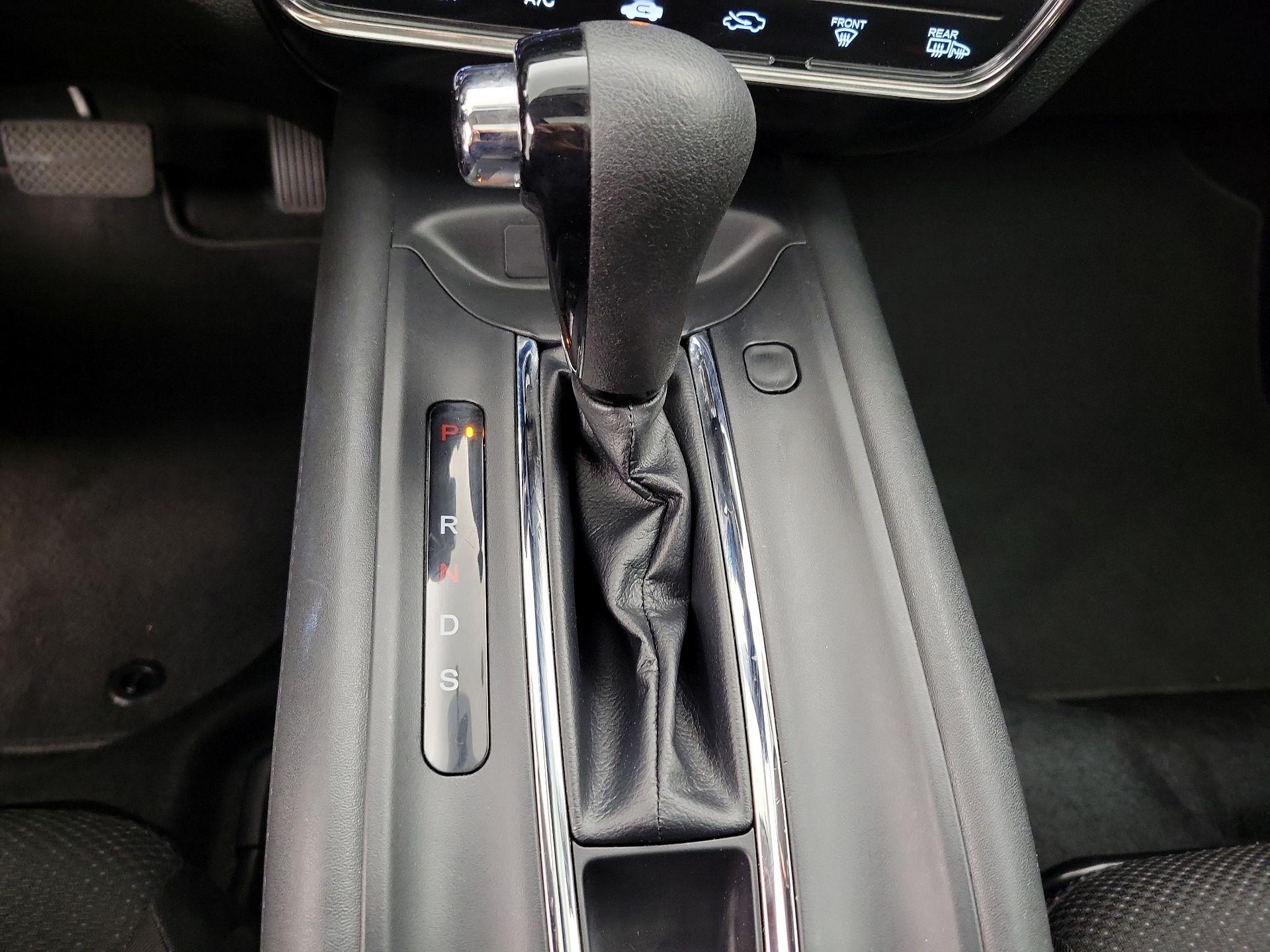 Thumbnail: 2016 Honda HR-V - 17