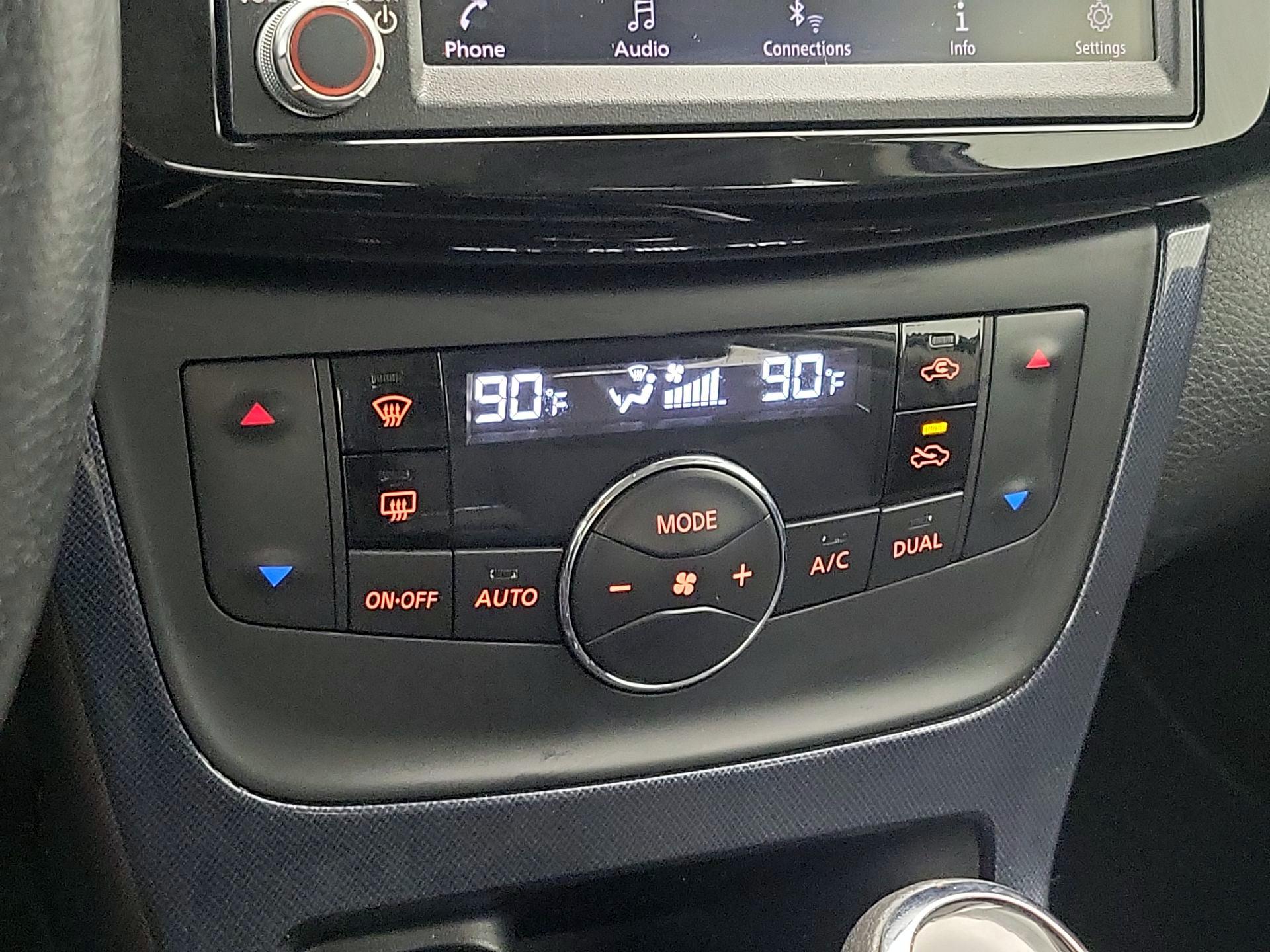 Thumbnail: 2019 Nissan Sentra - 16