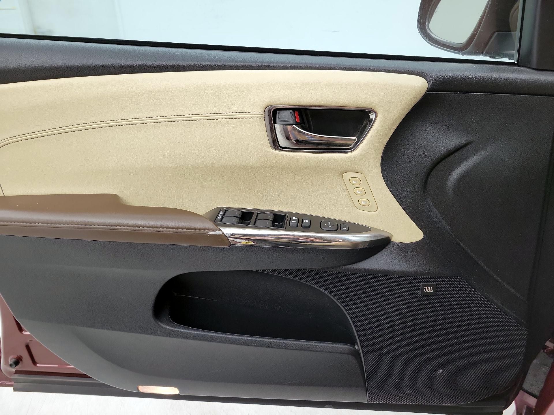 Thumbnail: 2015 Toyota Avalon - 12
