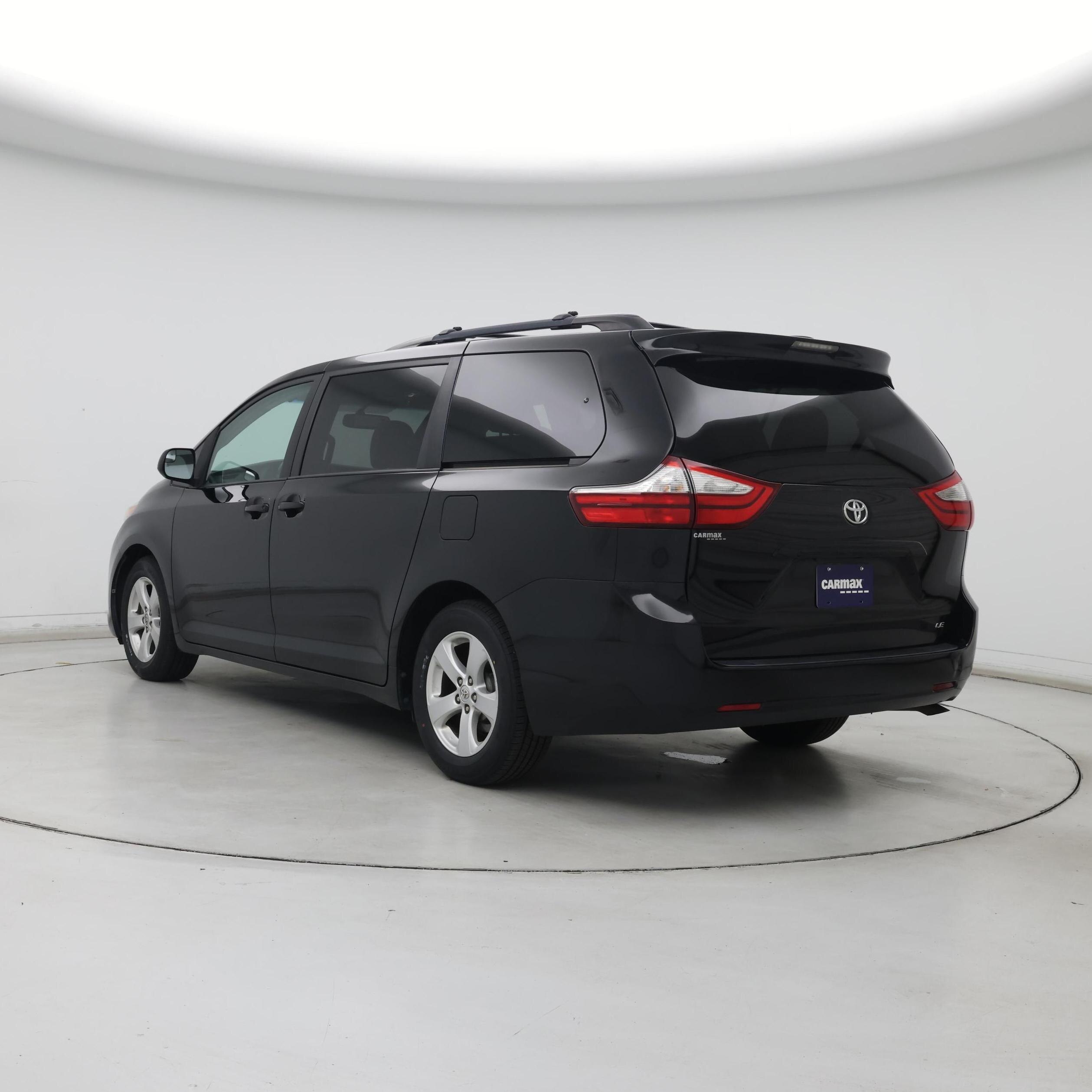 Thumbnail: 2016 Toyota Sienna - 2