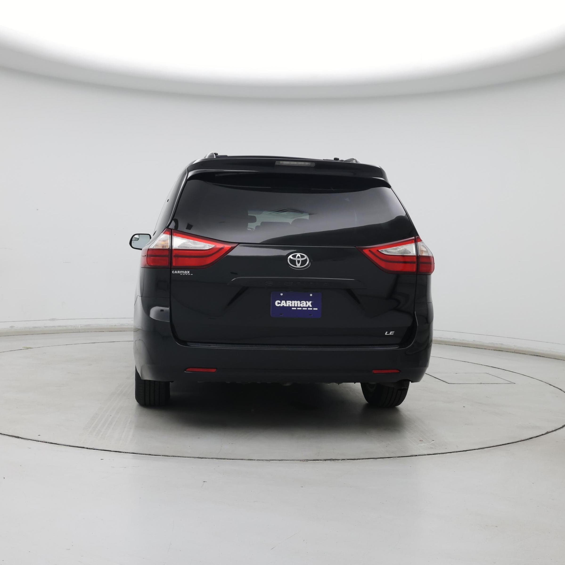 Thumbnail: 2016 Toyota Sienna - 6