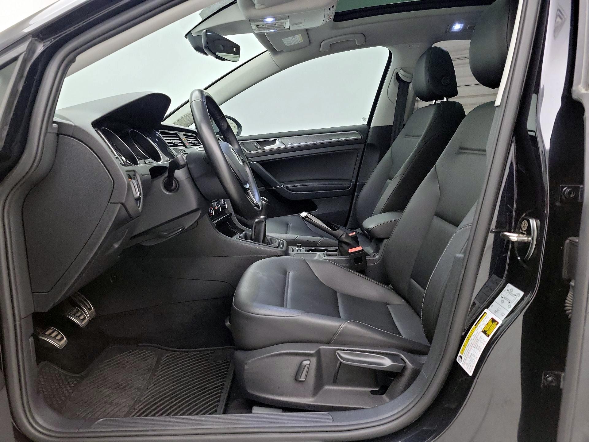 Thumbnail: 2019 Volkswagen Golf - 11
