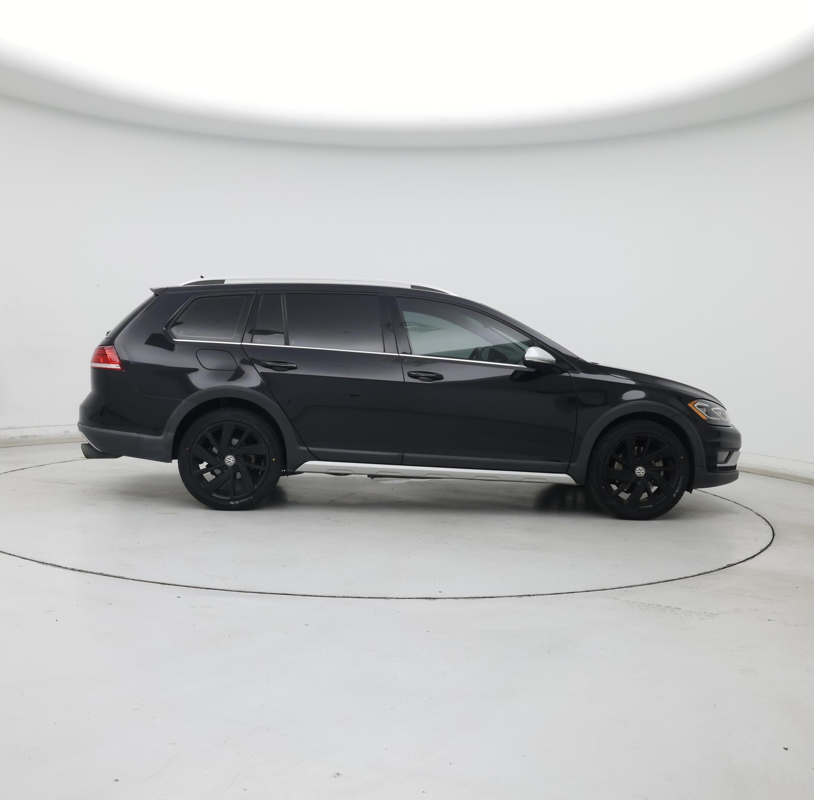 Thumbnail: 2019 Volkswagen Golf - 7