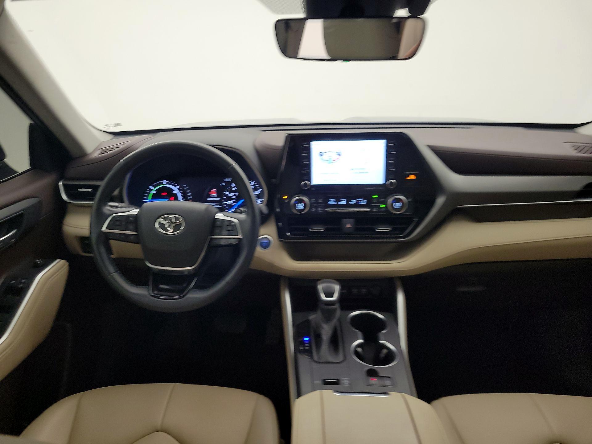 Thumbnail: 2021 Toyota Highlander - 9