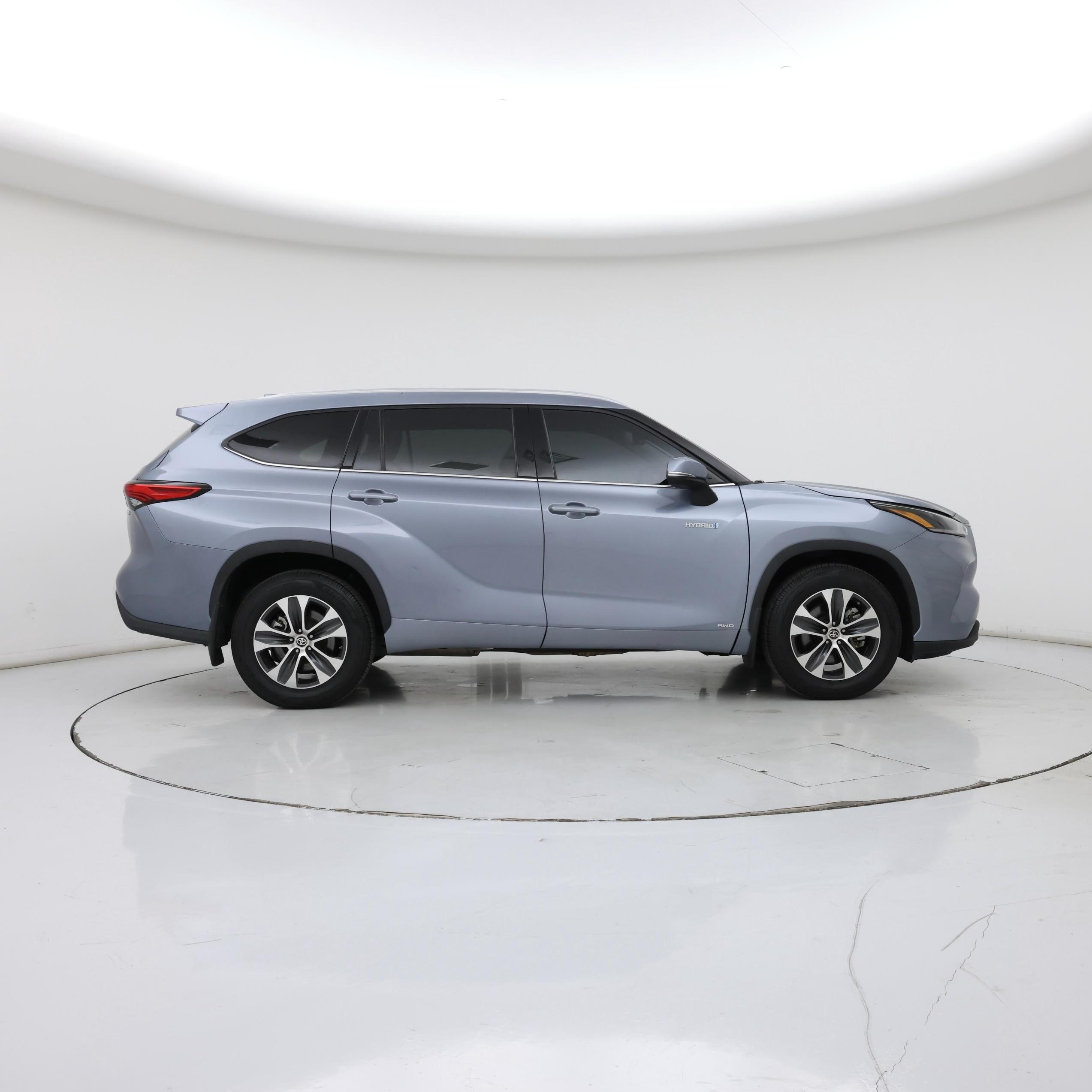 Thumbnail: 2021 Toyota Highlander - 7