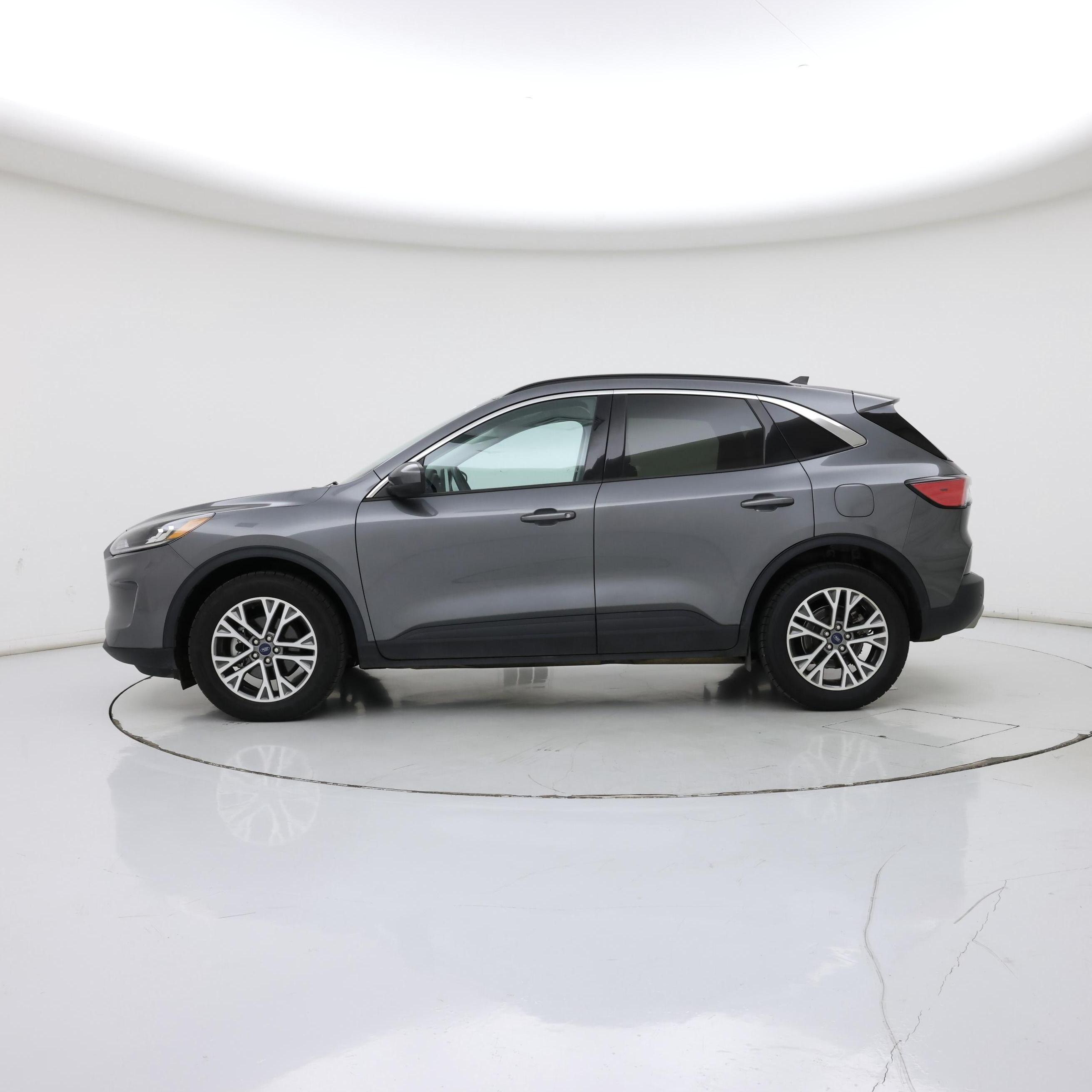 Thumbnail: 2021 Ford Escape - 3