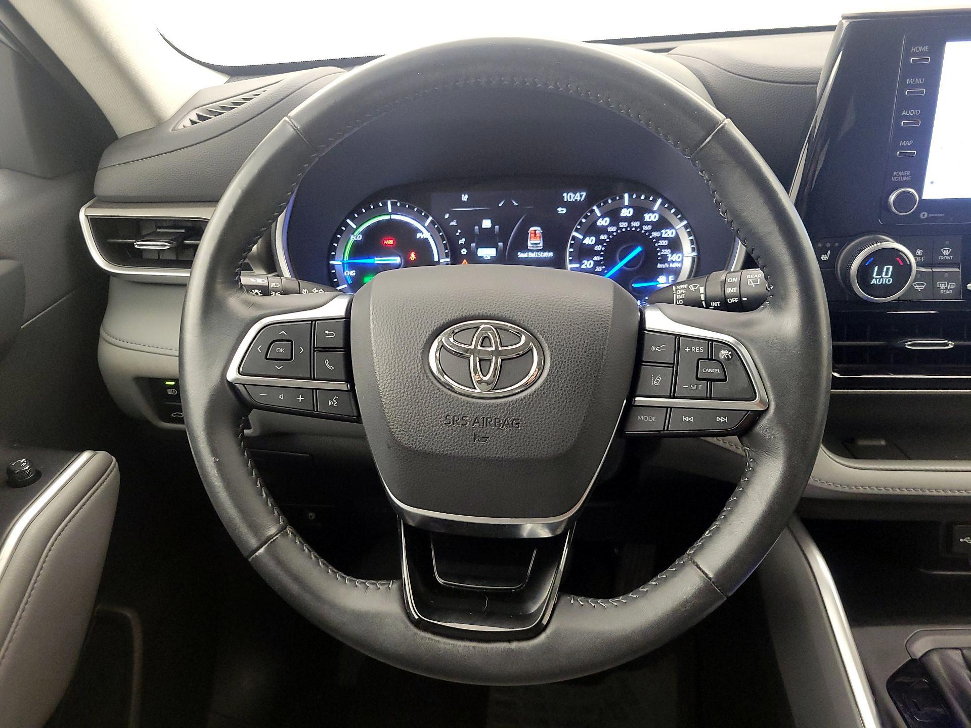 Thumbnail: 2021 Toyota Highlander - 10