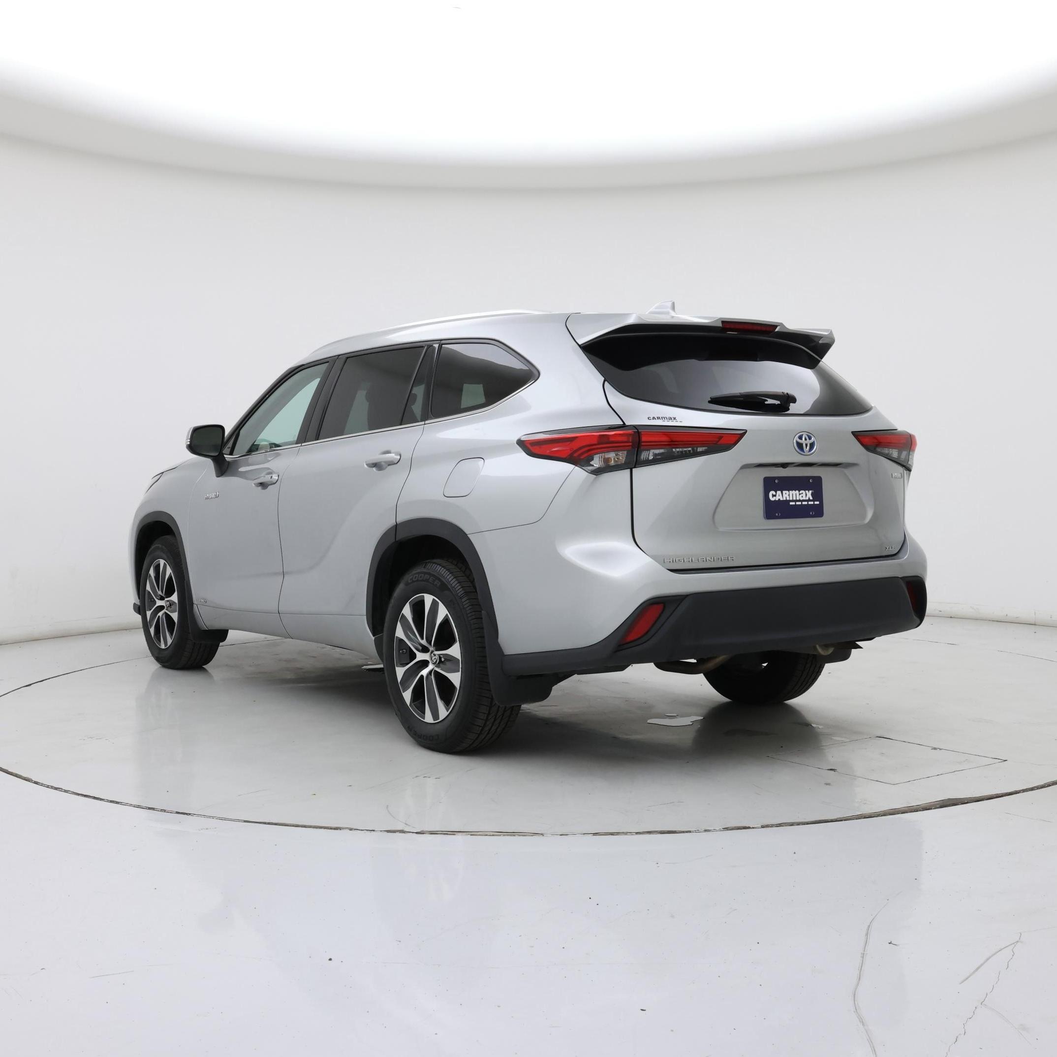 Thumbnail: 2021 Toyota Highlander - 2