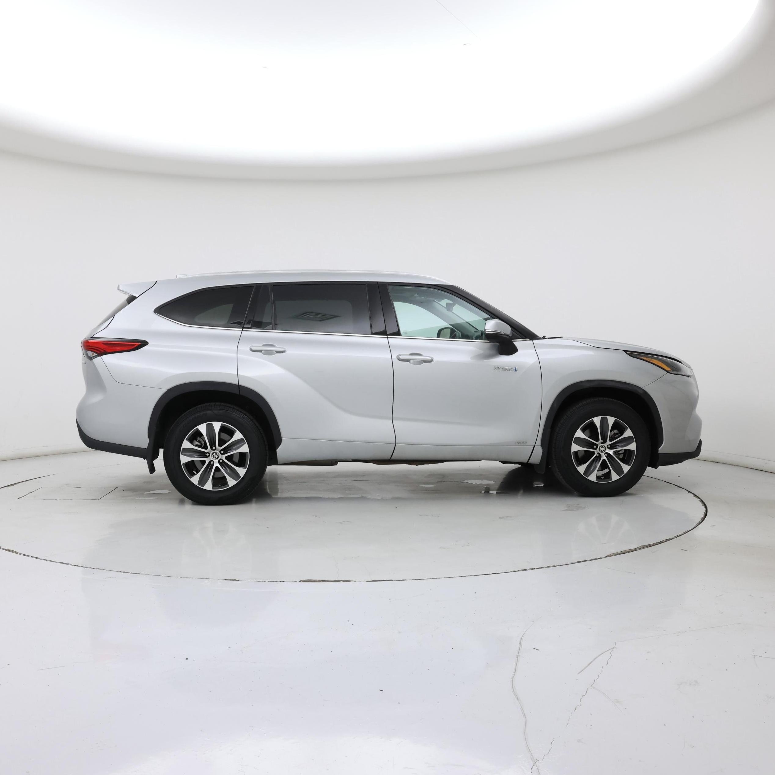 Thumbnail: 2021 Toyota Highlander - 7