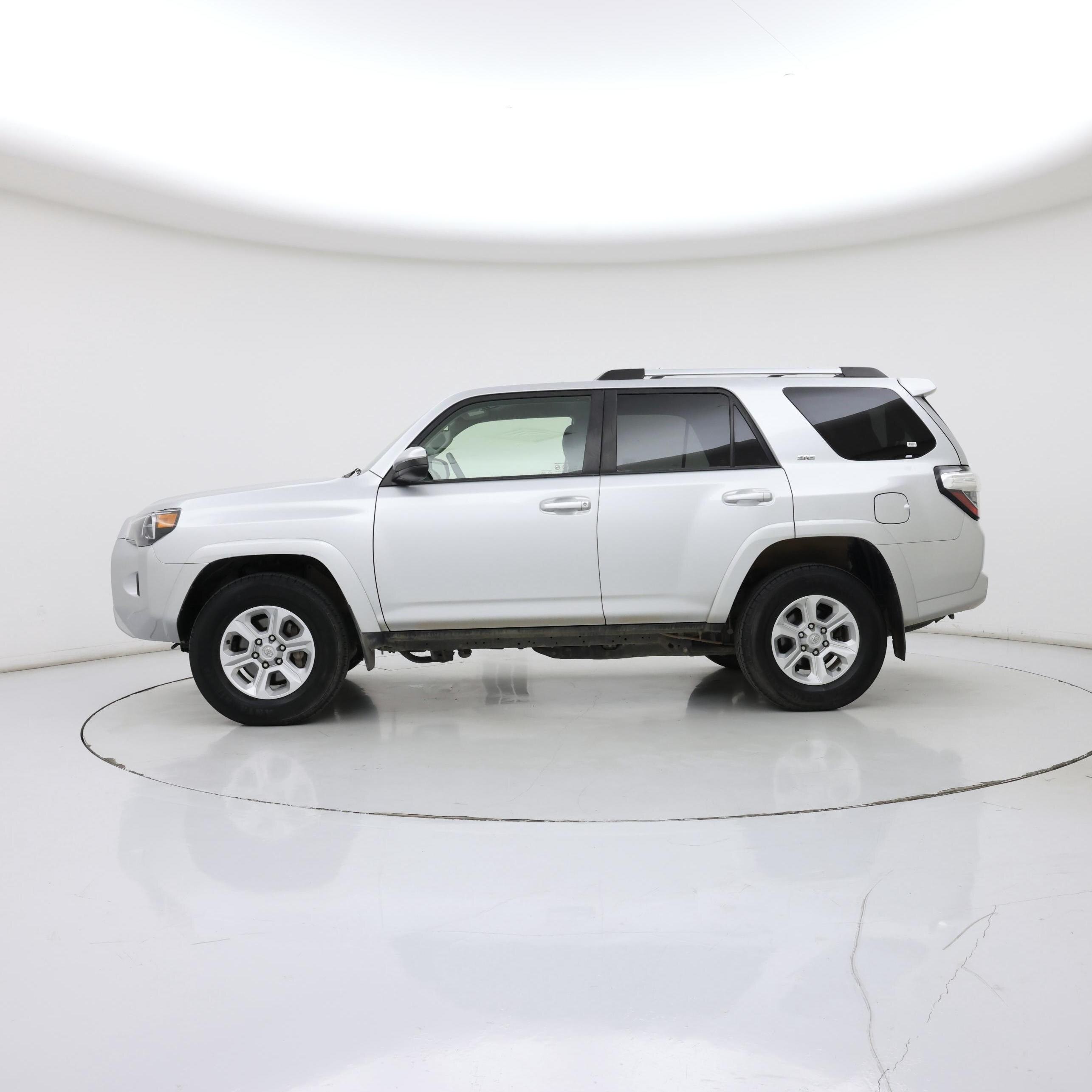 Thumbnail: 2022 Toyota 4Runner - 3