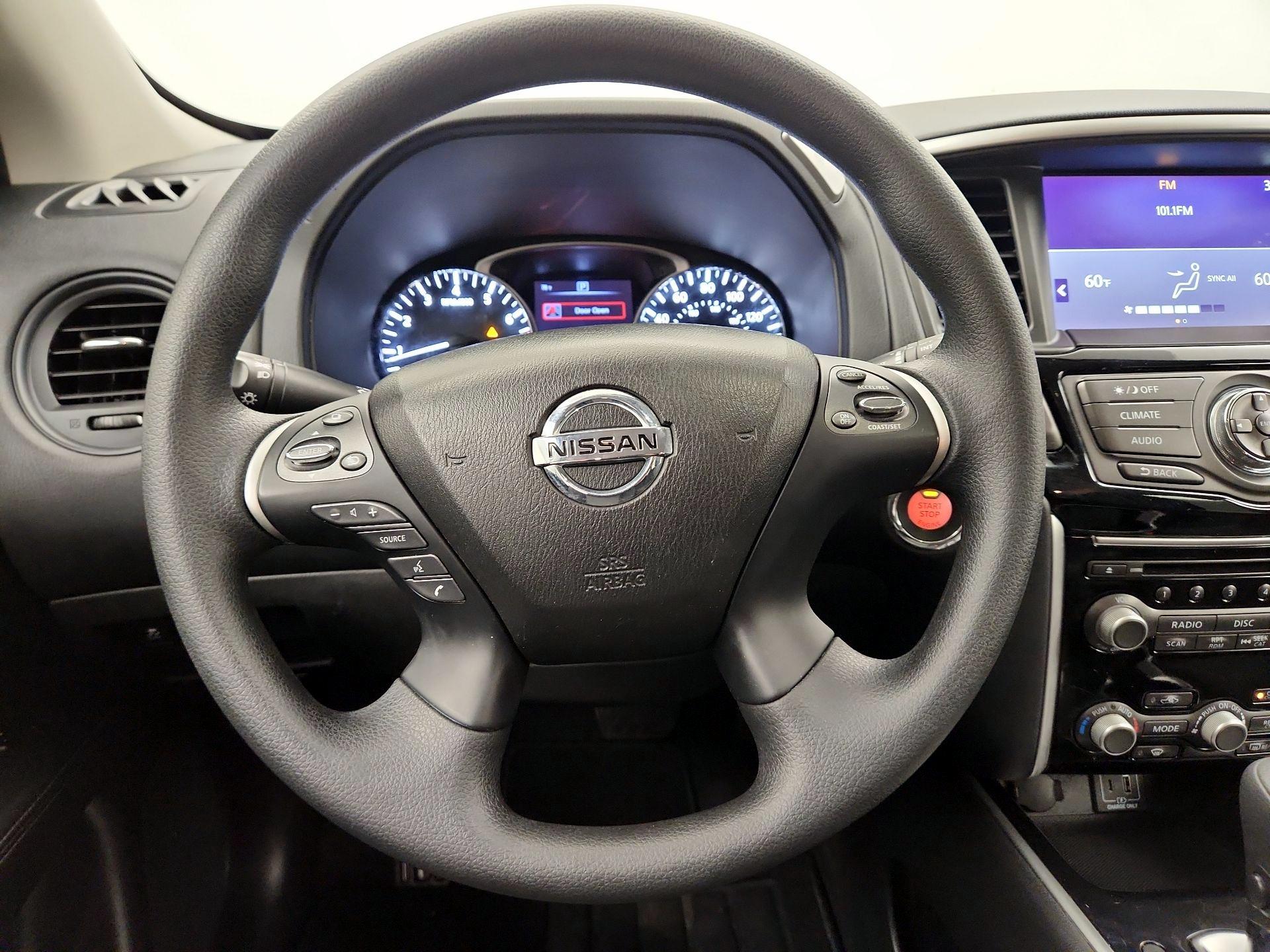 Thumbnail: 2020 Nissan Pathfinder - 10
