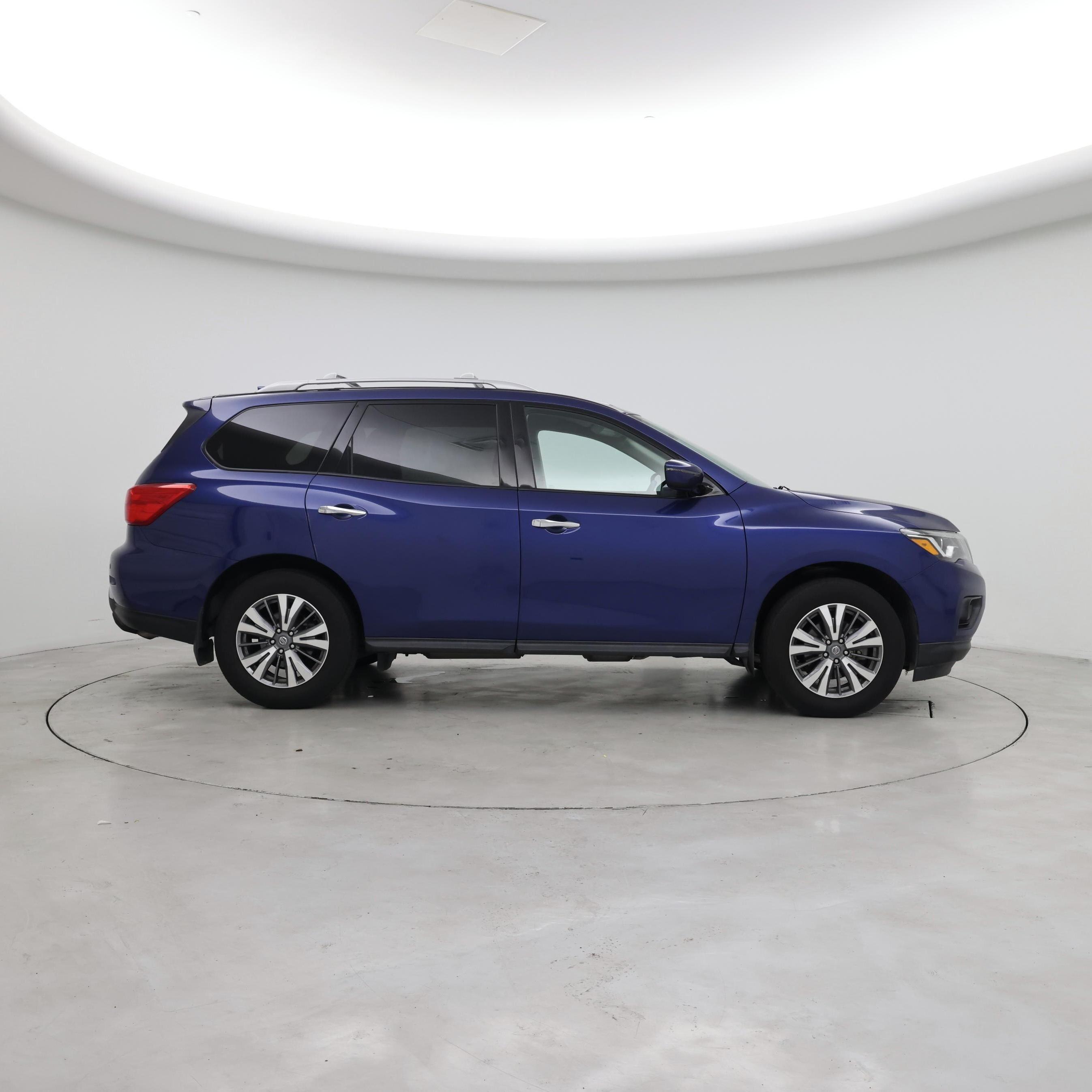 Thumbnail: 2020 Nissan Pathfinder - 7