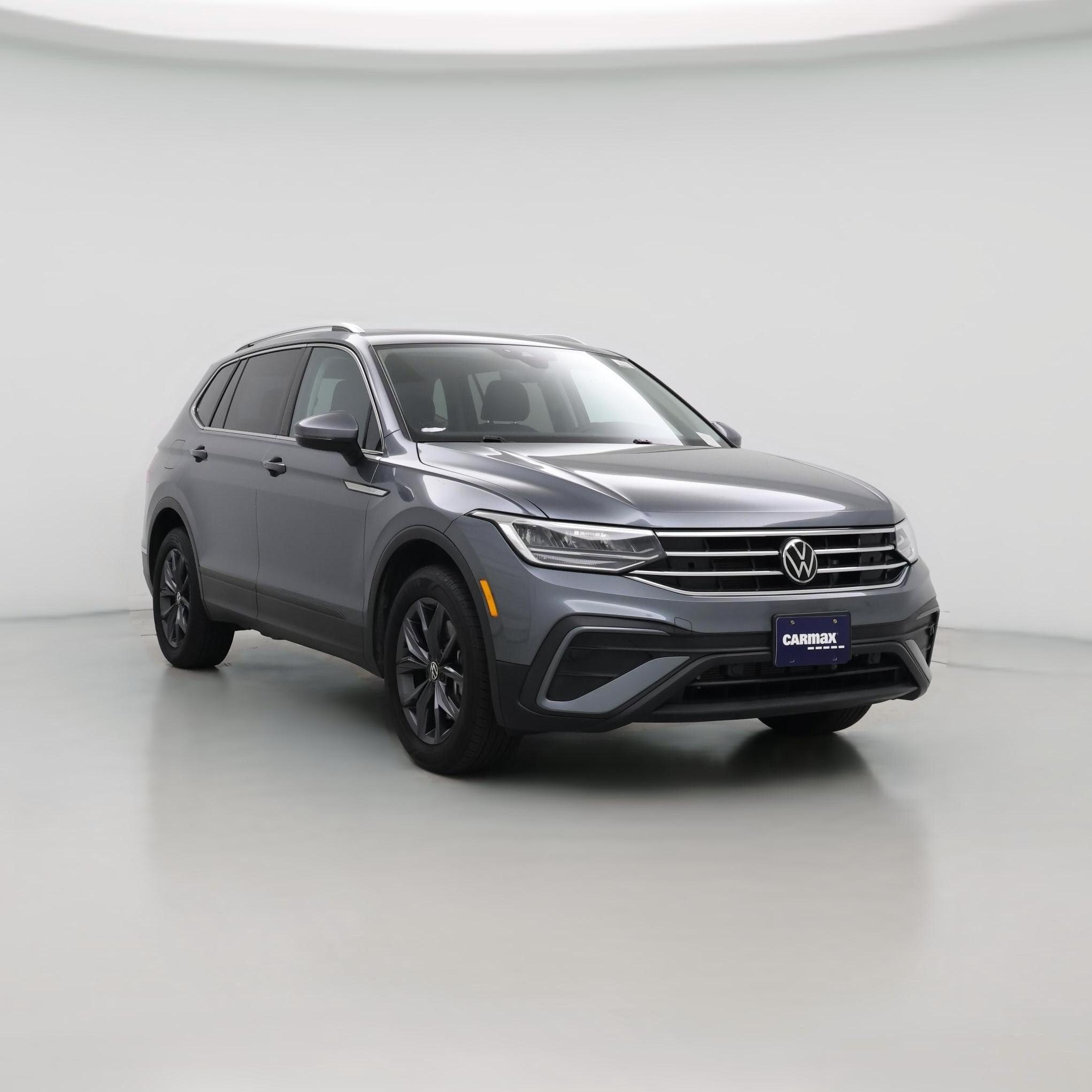Thumbnail: 2023 Volkswagen Tiguan - 1