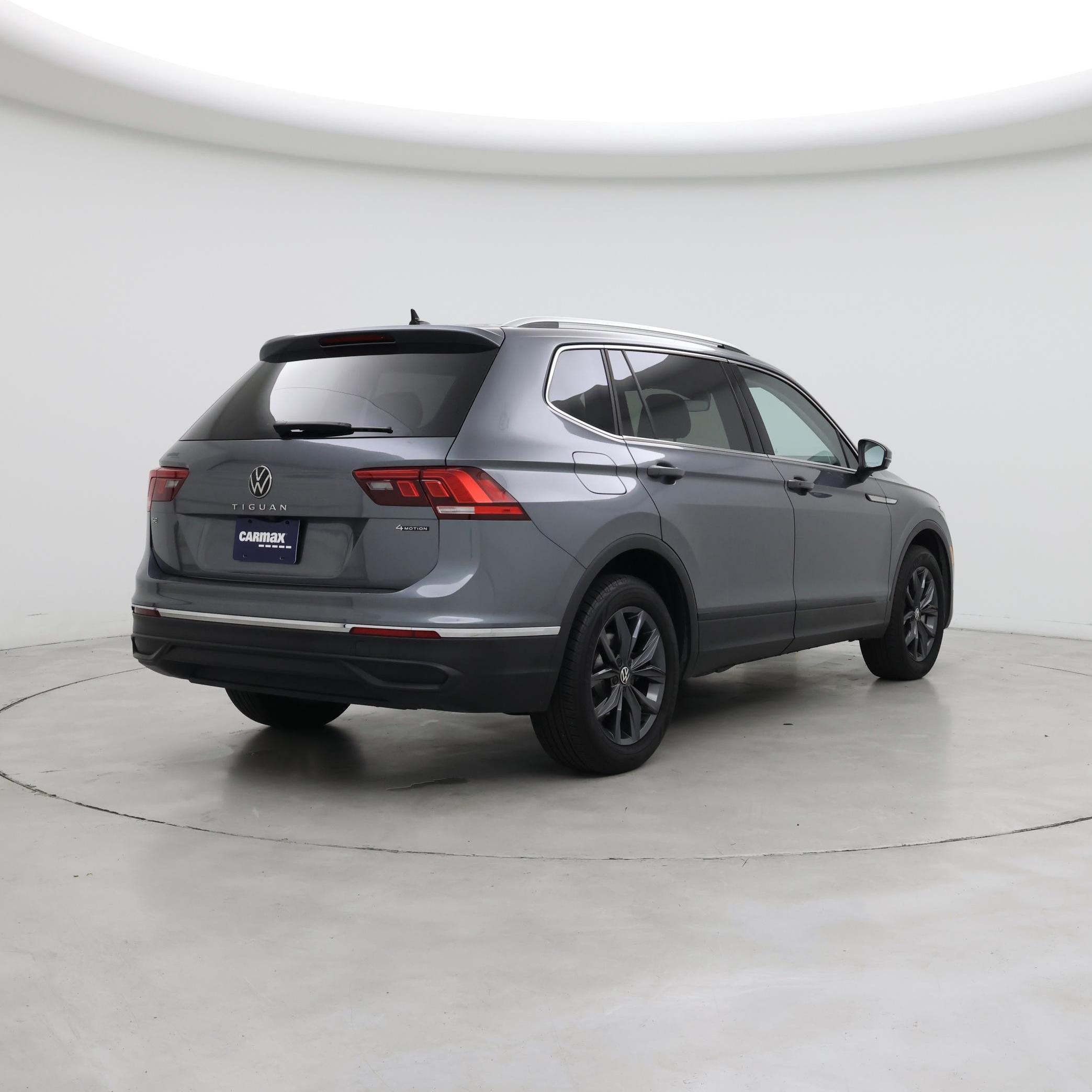 Thumbnail: 2023 Volkswagen Tiguan - 8