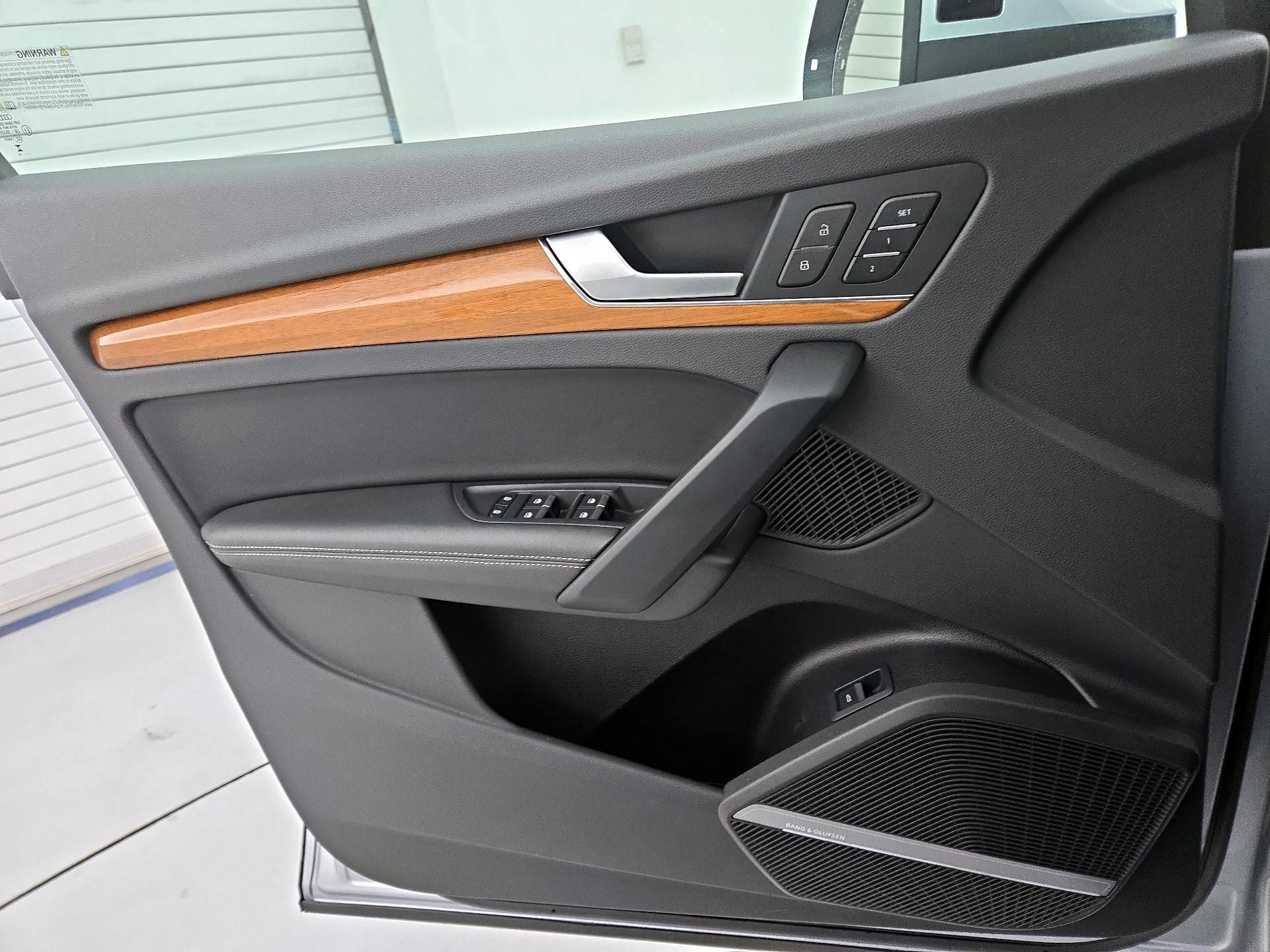 Thumbnail: 2023 Audi Q5 - 12
