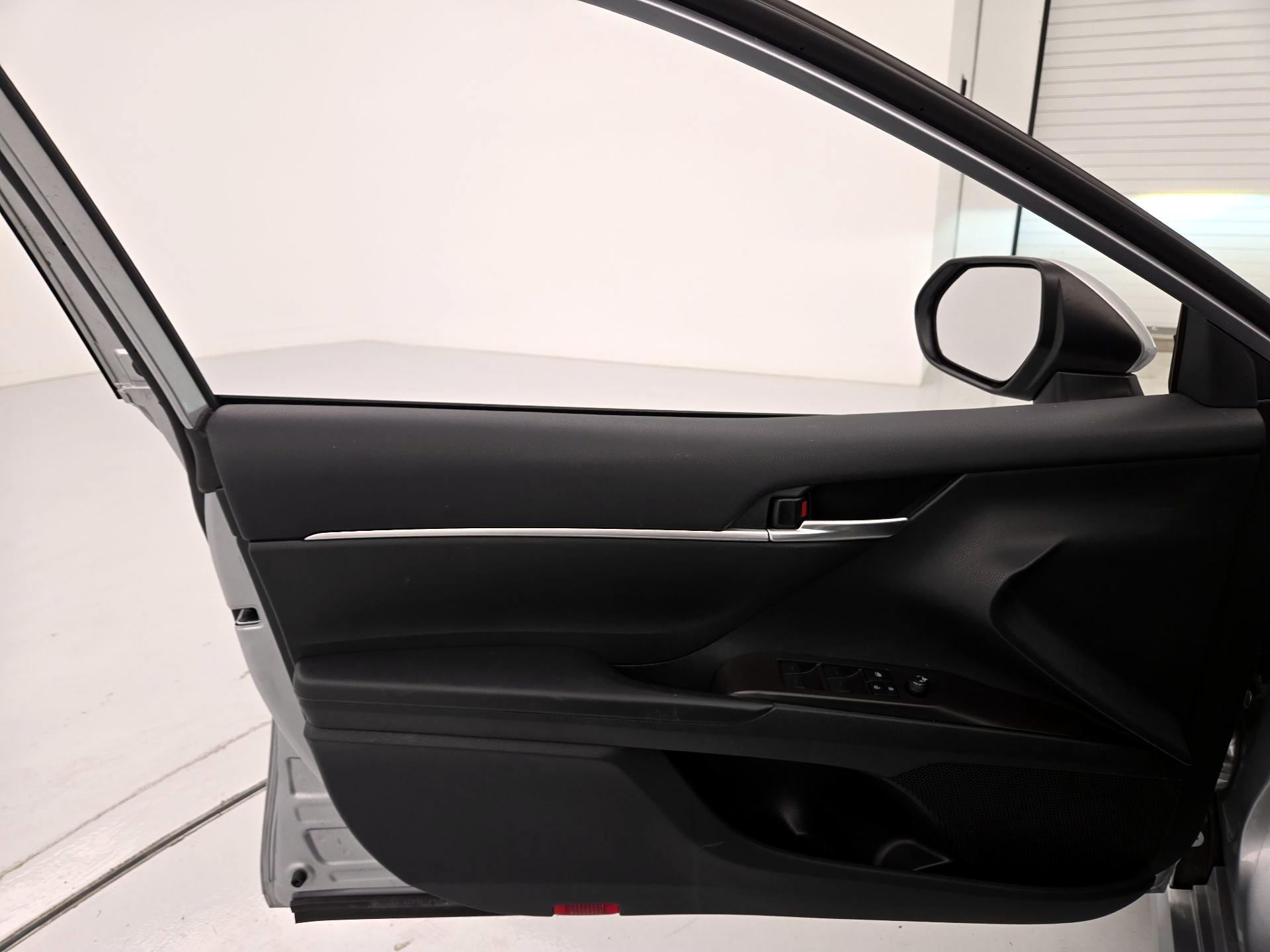 Thumbnail: 2023 Toyota Camry - 12