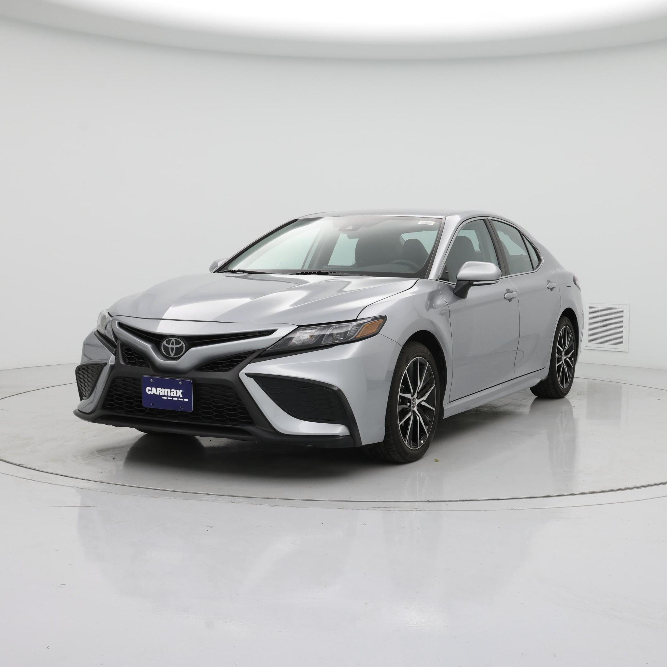 Thumbnail: 2023 Toyota Camry - 4