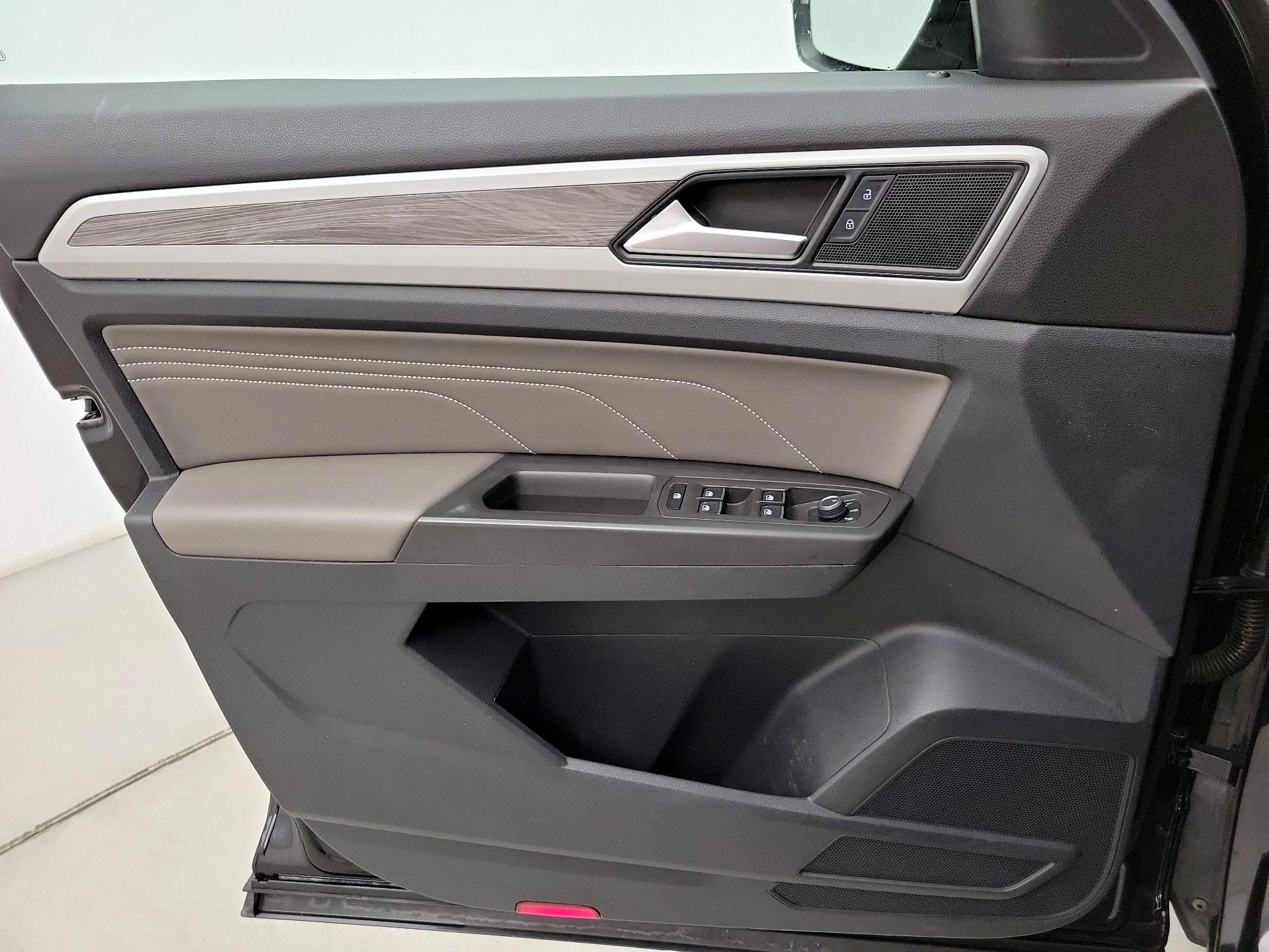 Thumbnail: 2022 Volkswagen Atlas - 12