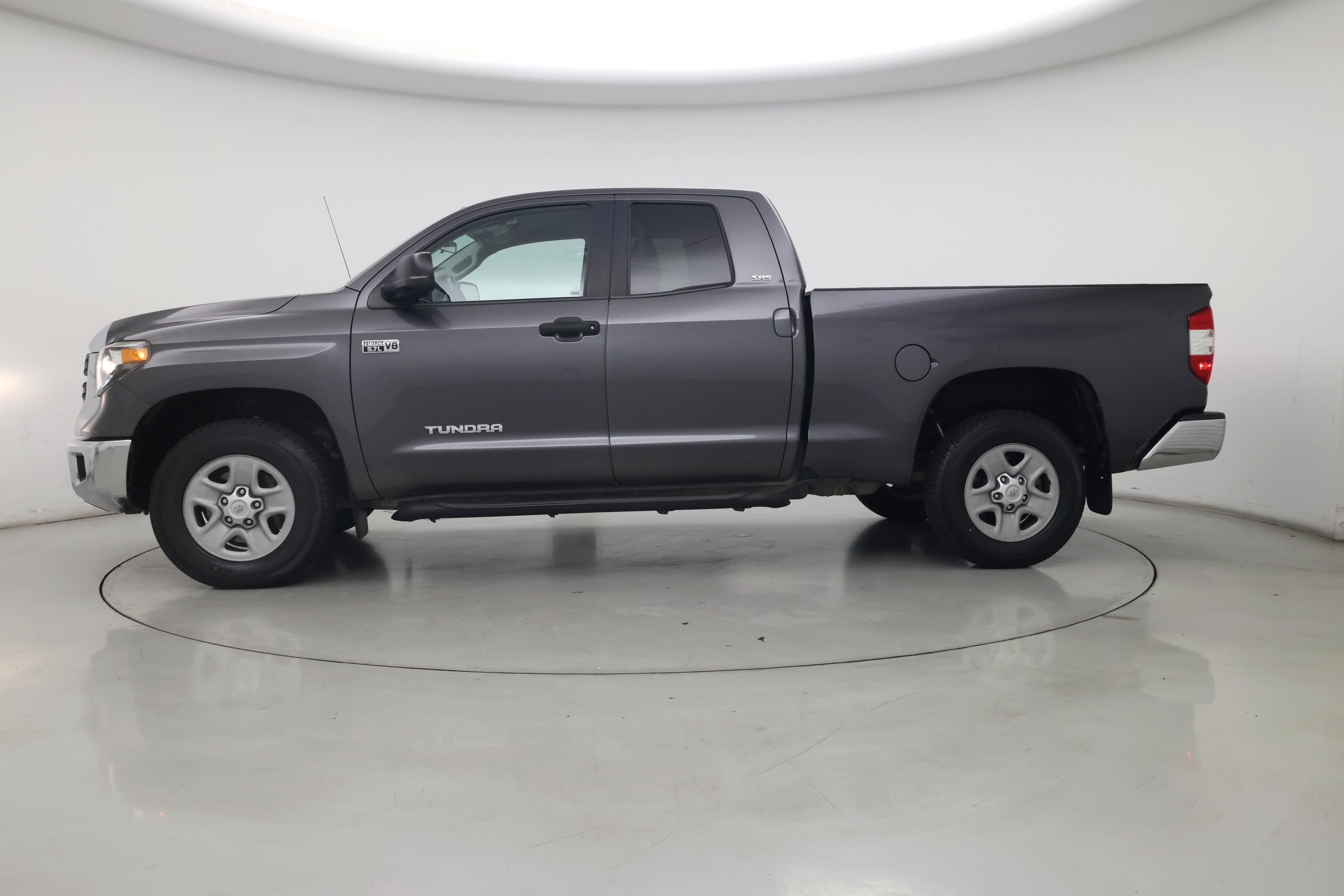 Thumbnail: 2018 Toyota Tundra - 3