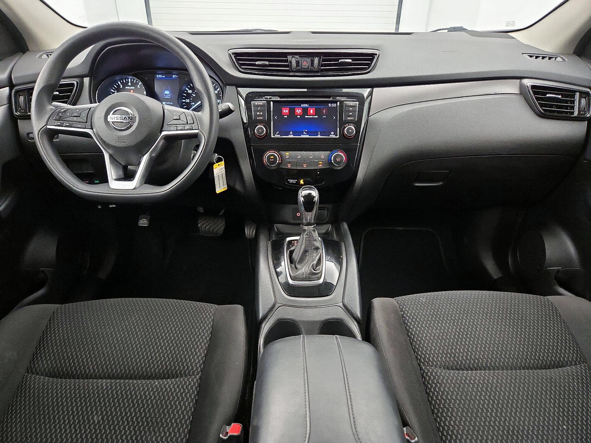 Thumbnail: 2021 Nissan Rogue Sport - 9