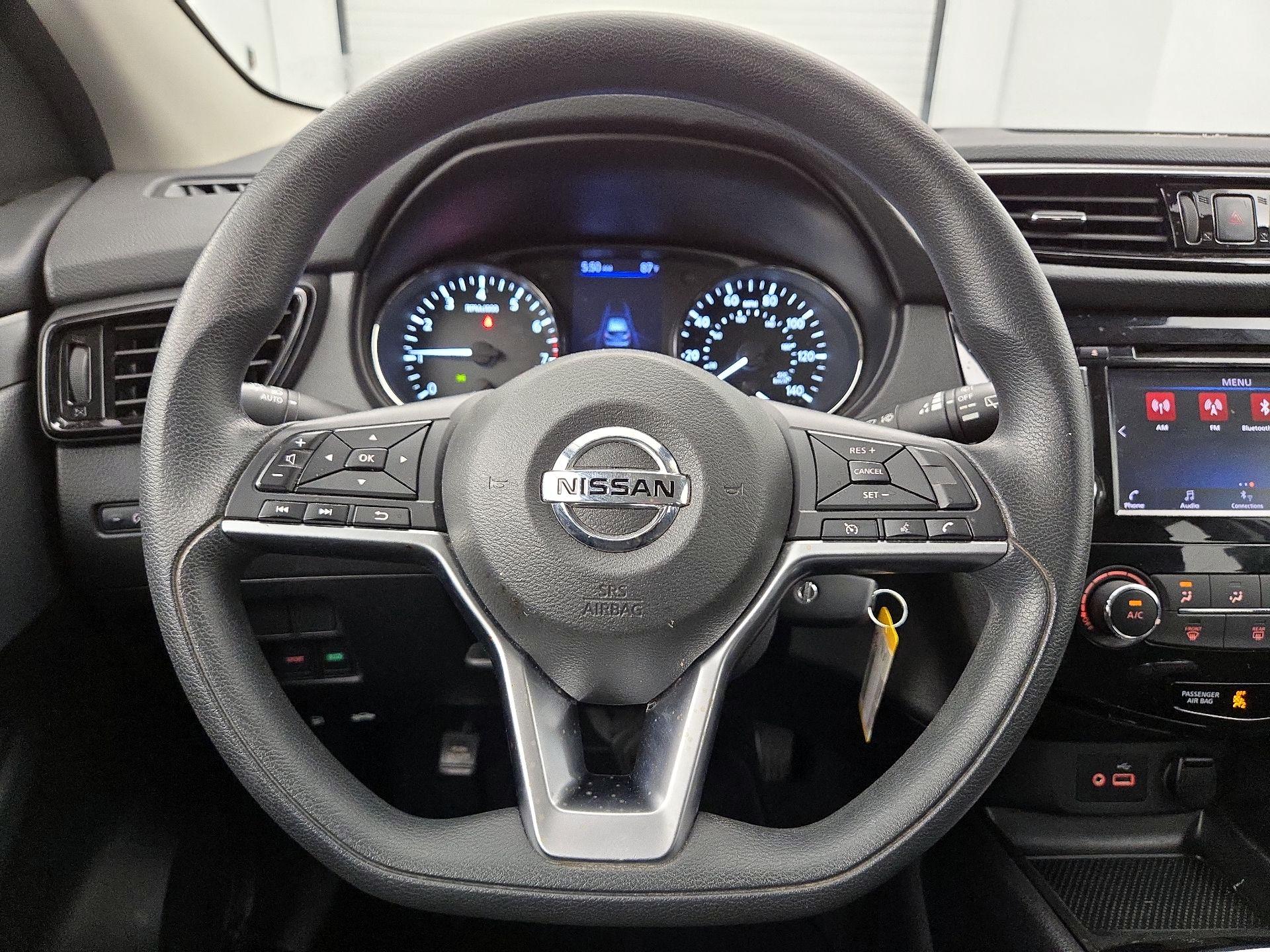 Thumbnail: 2021 Nissan Rogue Sport - 10