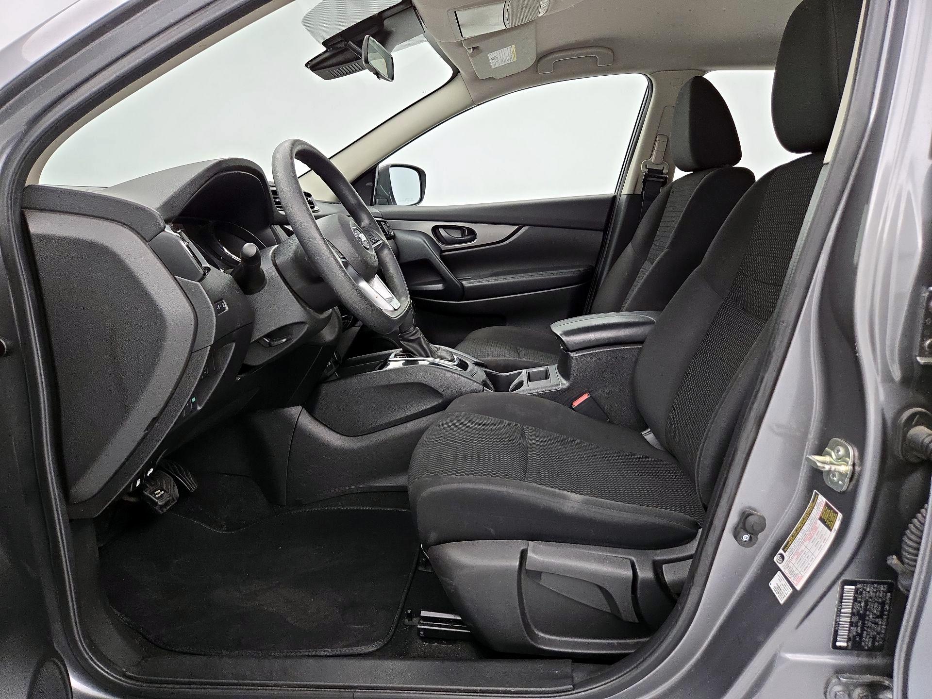 Thumbnail: 2021 Nissan Rogue Sport - 11