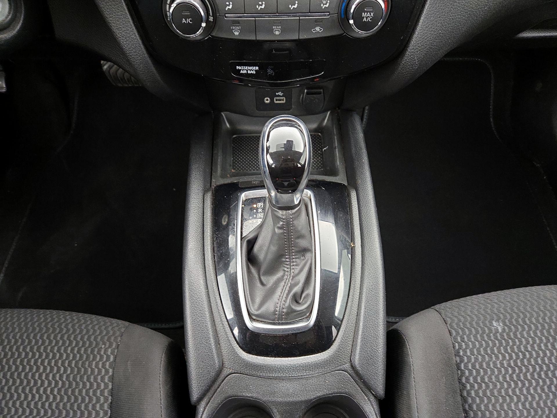 Thumbnail: 2021 Nissan Rogue Sport - 17