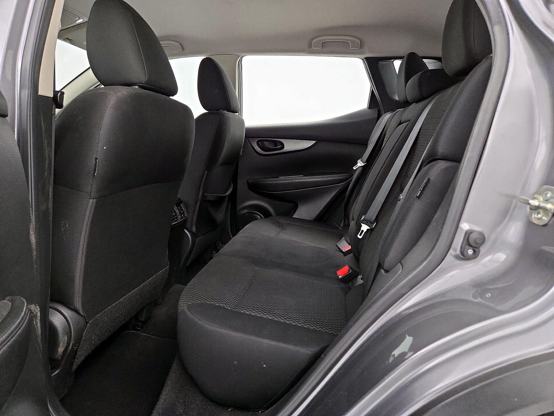 Thumbnail: 2021 Nissan Rogue Sport - 19