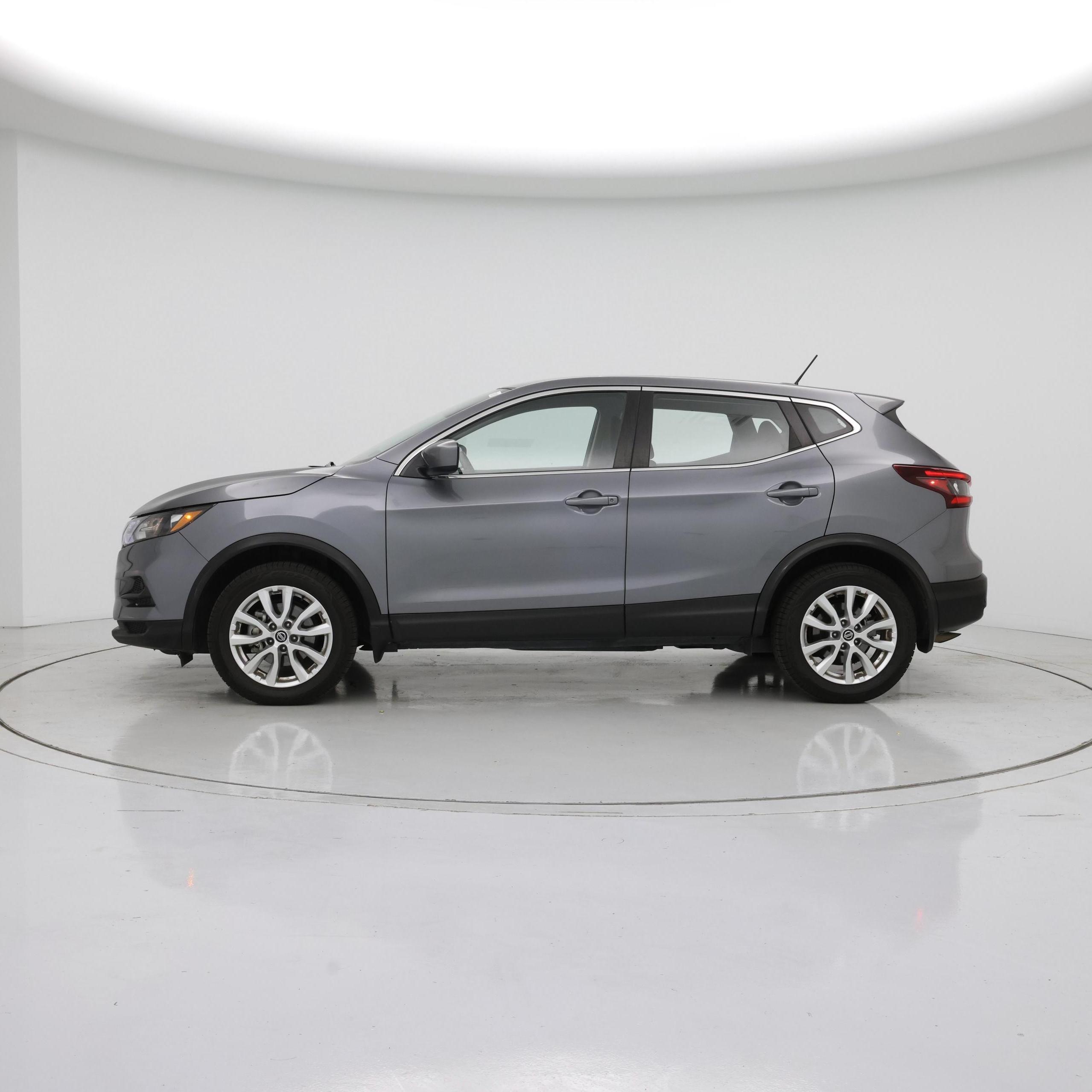 Thumbnail: 2021 Nissan Rogue Sport - 3